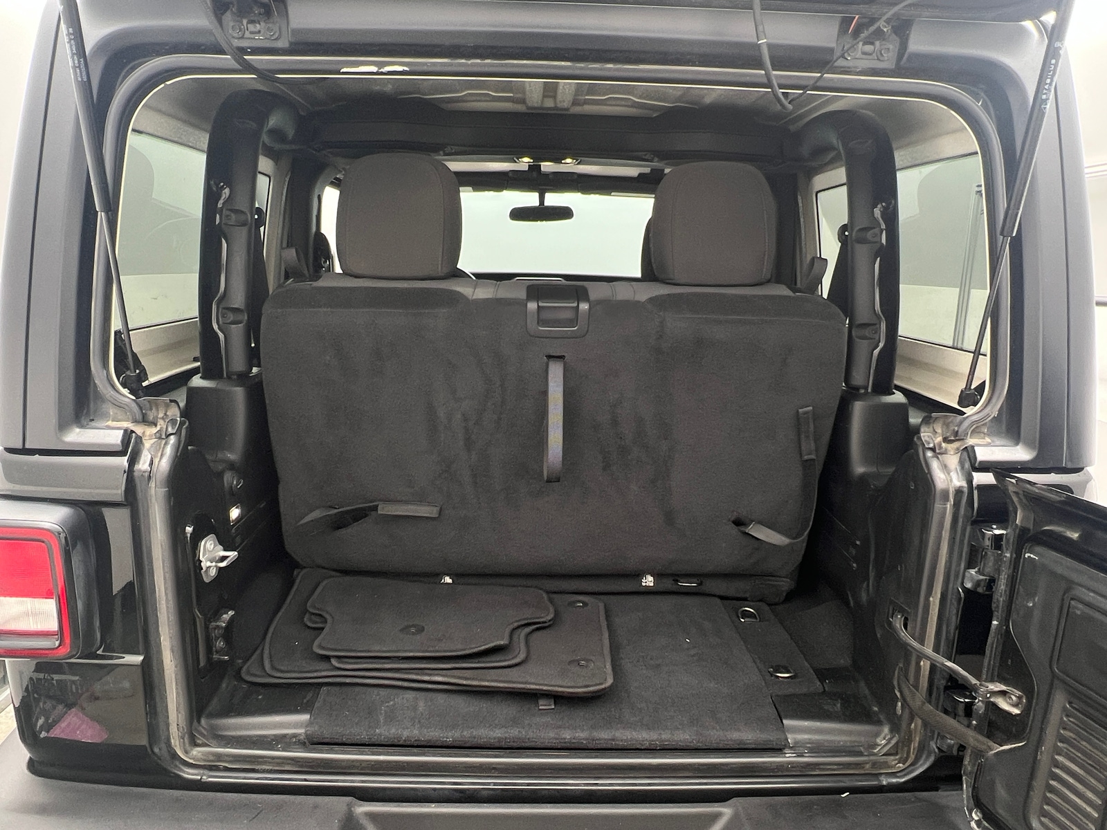 Thumbnail: 2021 Jeep Wrangler - 7