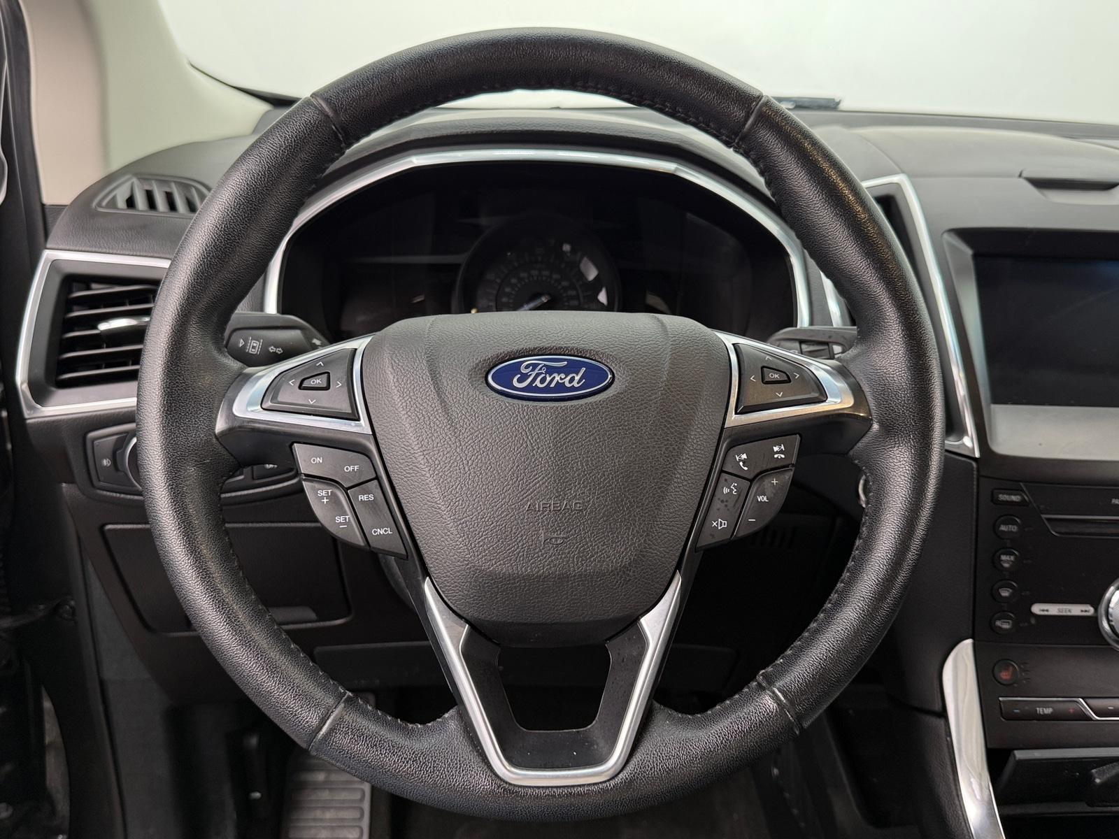 Thumbnail: 2019 Ford Edge - 4