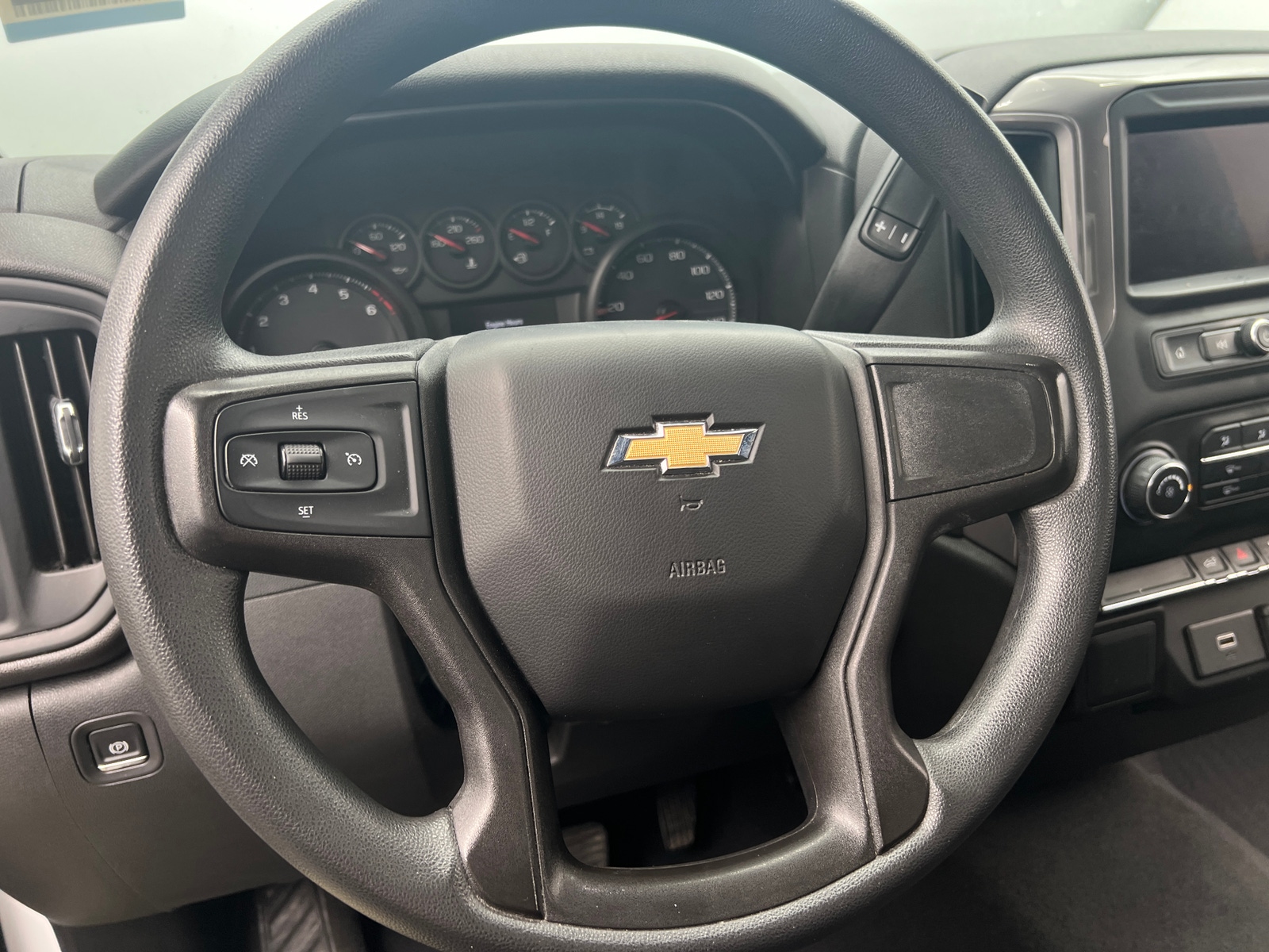 Thumbnail: 2020 Chevrolet Silverado 1500 - 5