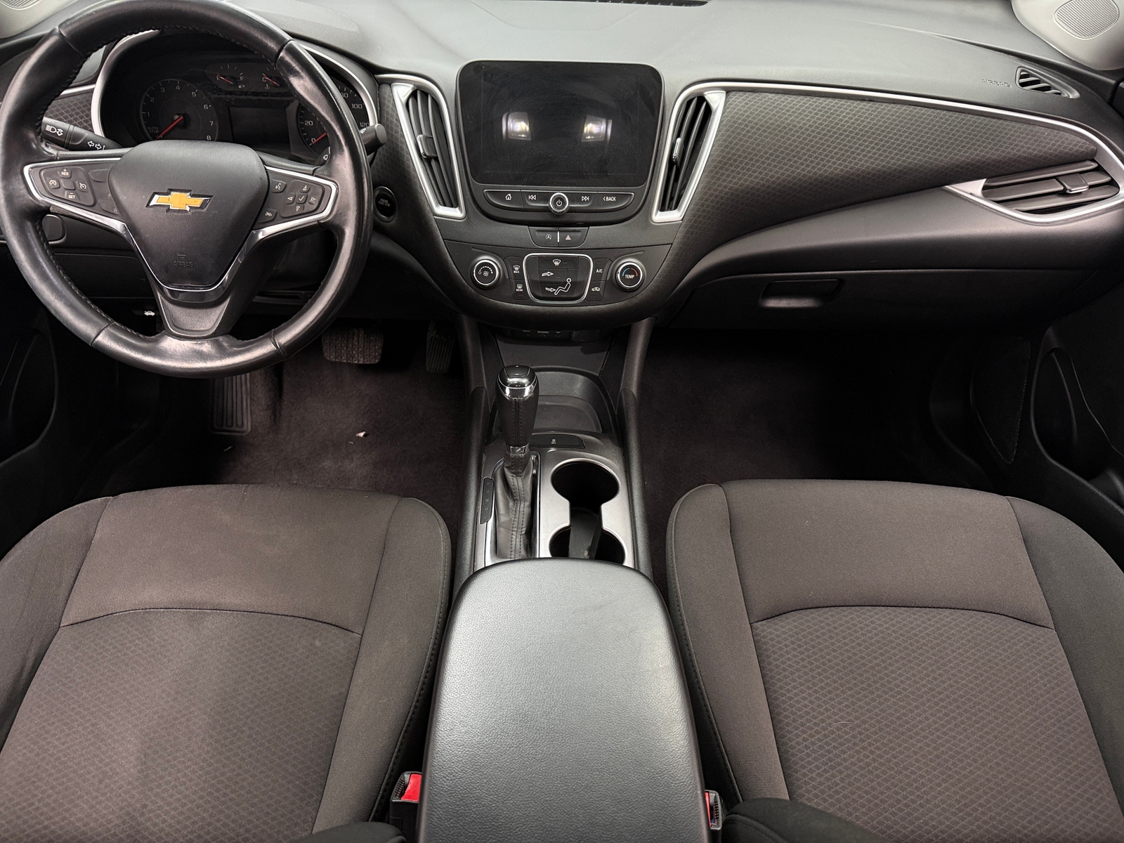 Thumbnail: 2020 Chevrolet Malibu - 3