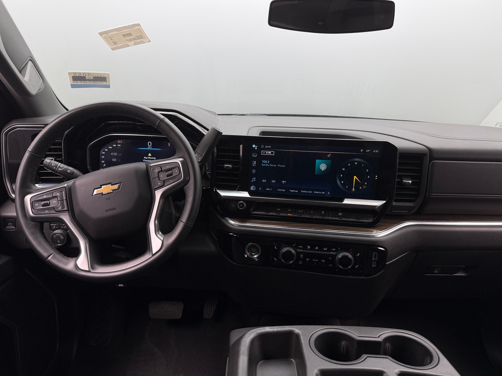 Thumbnail: 2024 Chevrolet Silverado 1500 - 3