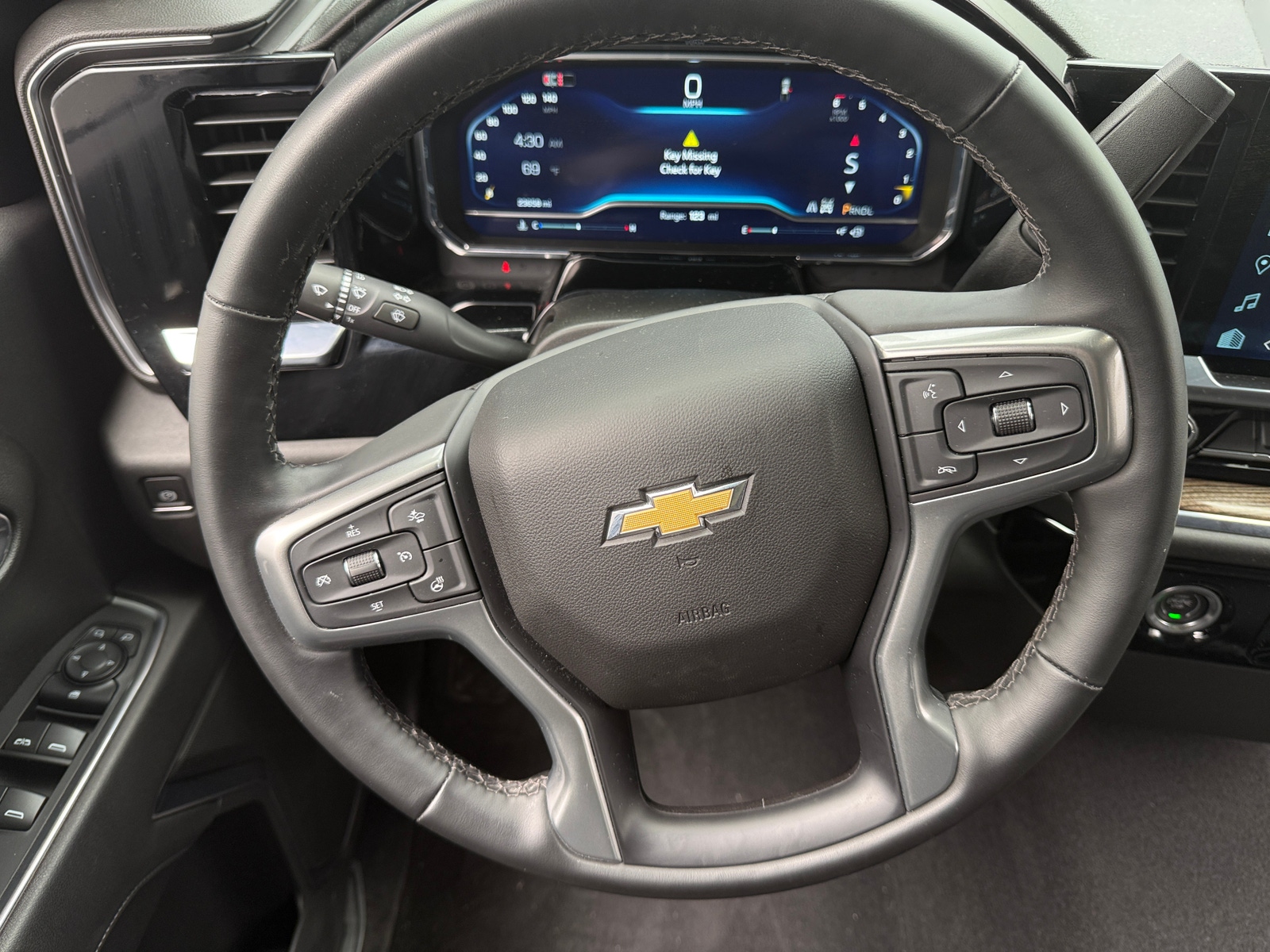 Thumbnail: 2024 Chevrolet Silverado 1500 - 5