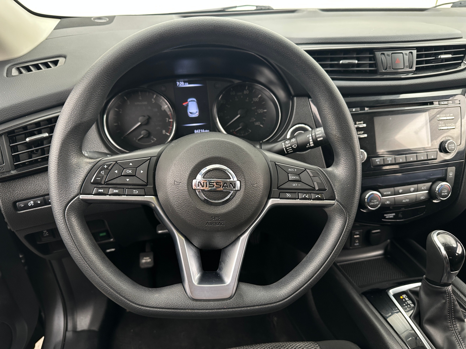 Thumbnail: 2017 Nissan Rogue Sport - 5