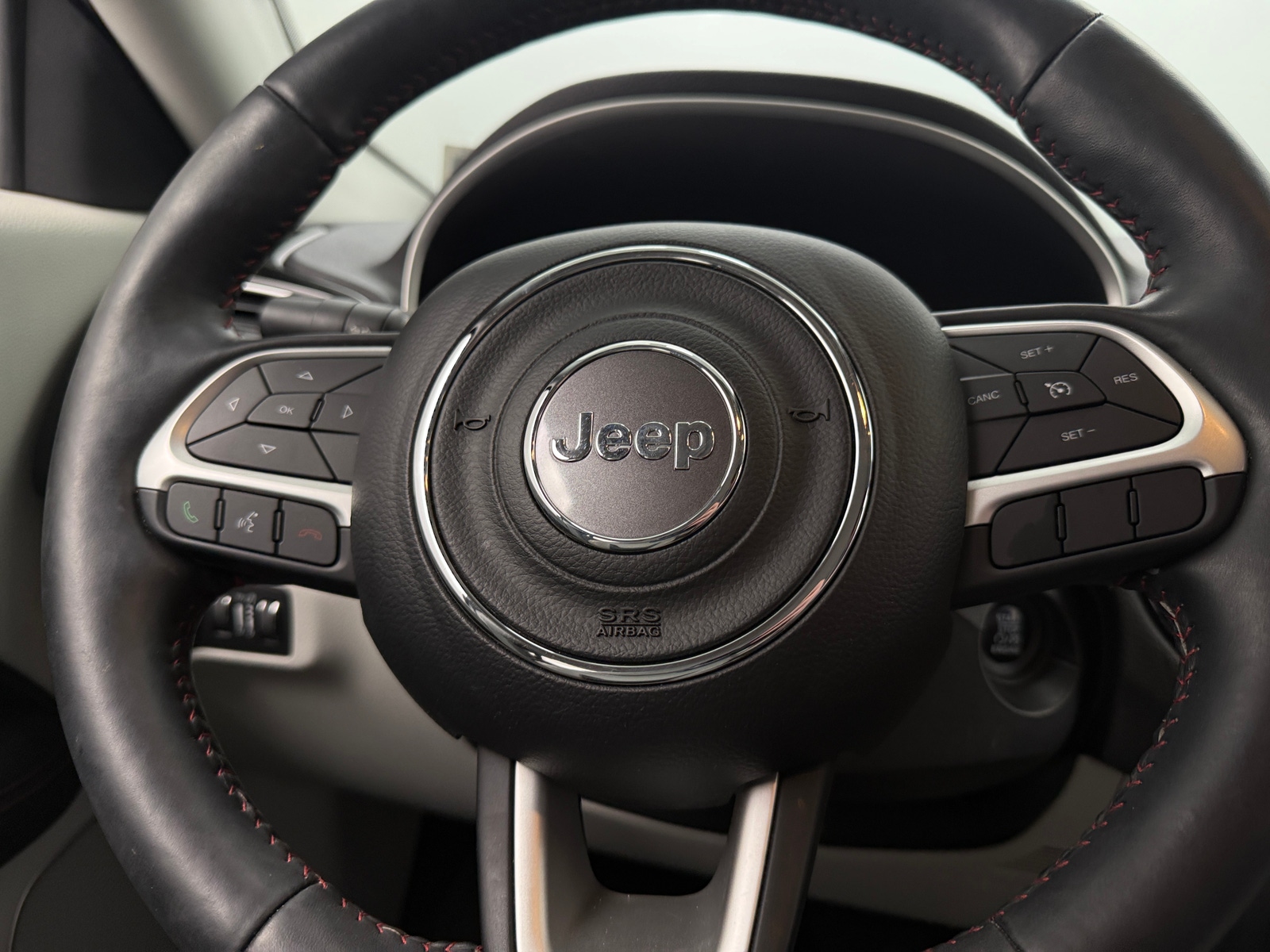 Thumbnail: 2017 Jeep Compass - 4