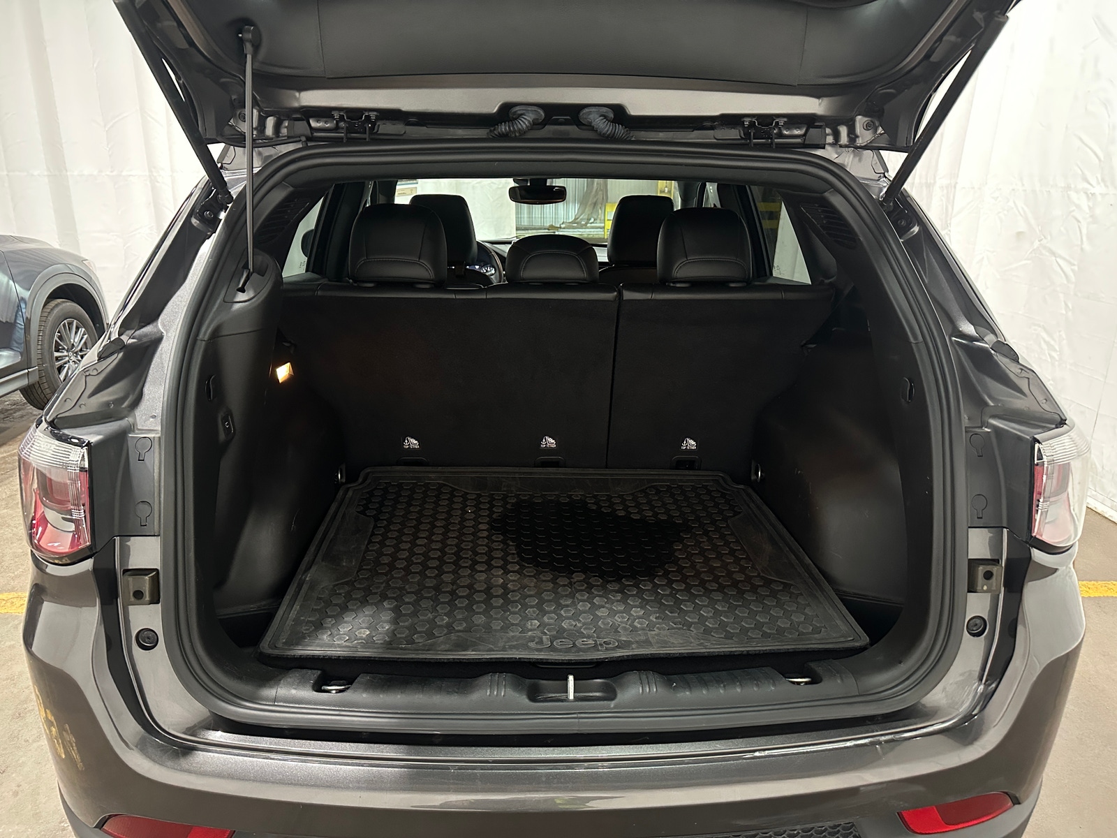 Thumbnail: 2022 Jeep Compass - 7