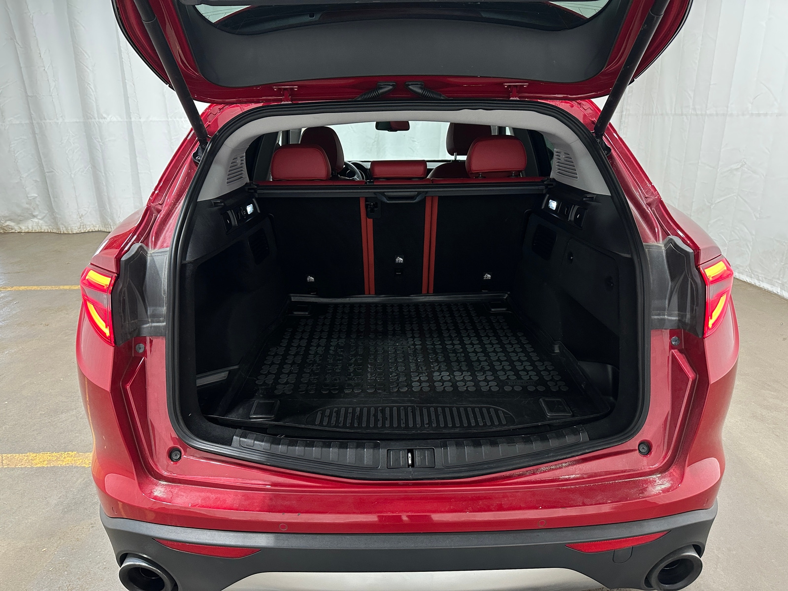 Thumbnail: 2020 Alfa Romeo Stelvio - 6