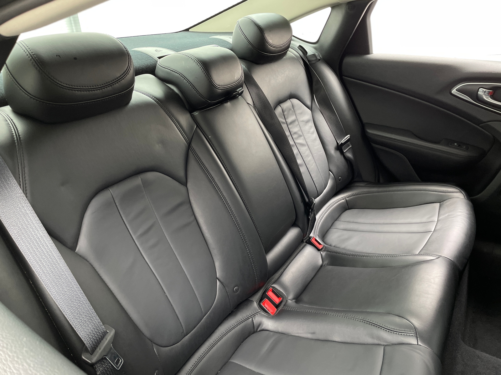 Thumbnail: 2015 Chrysler 200 - 6