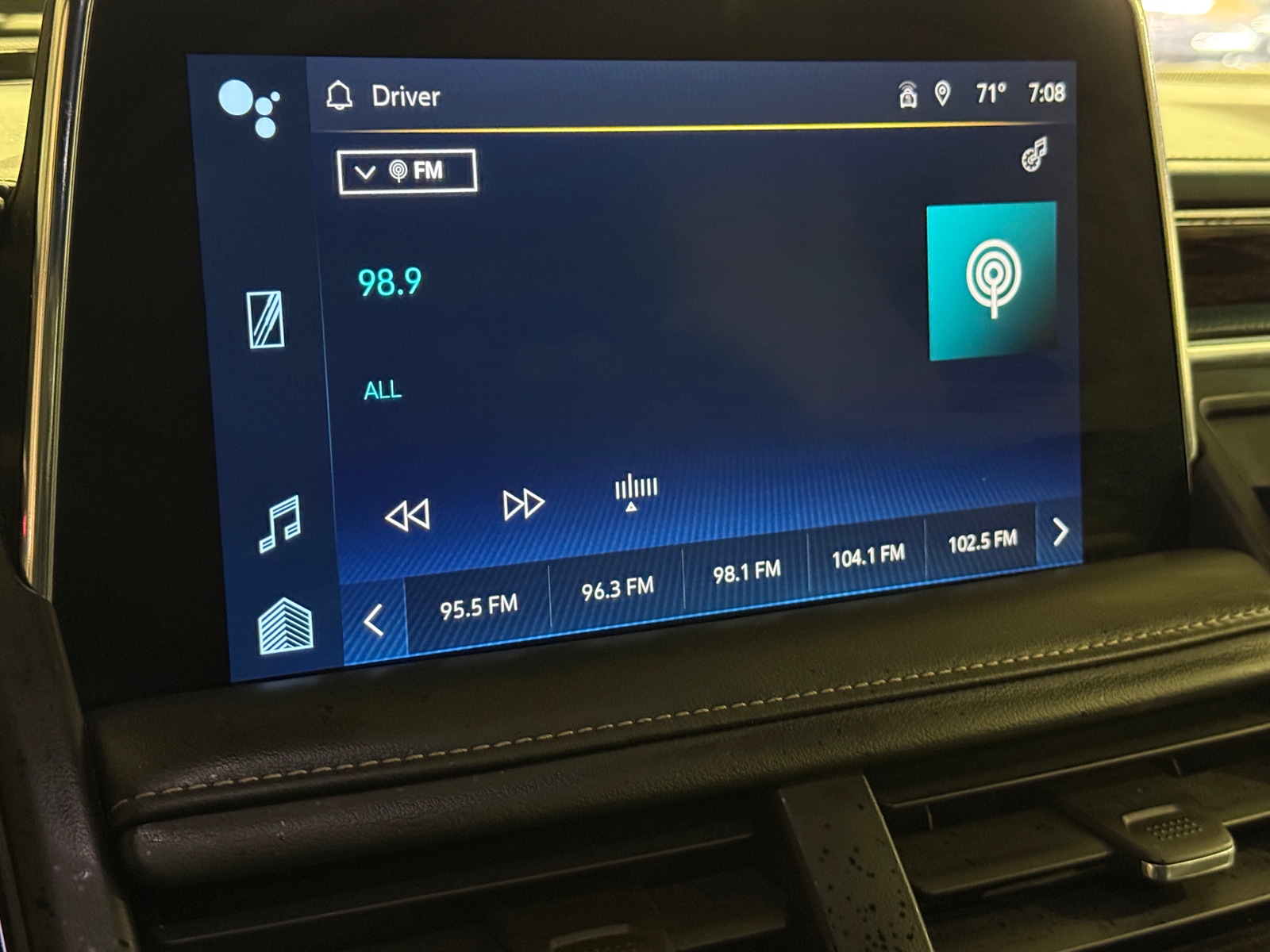 Thumbnail: 2023 Chevrolet Suburban - 3