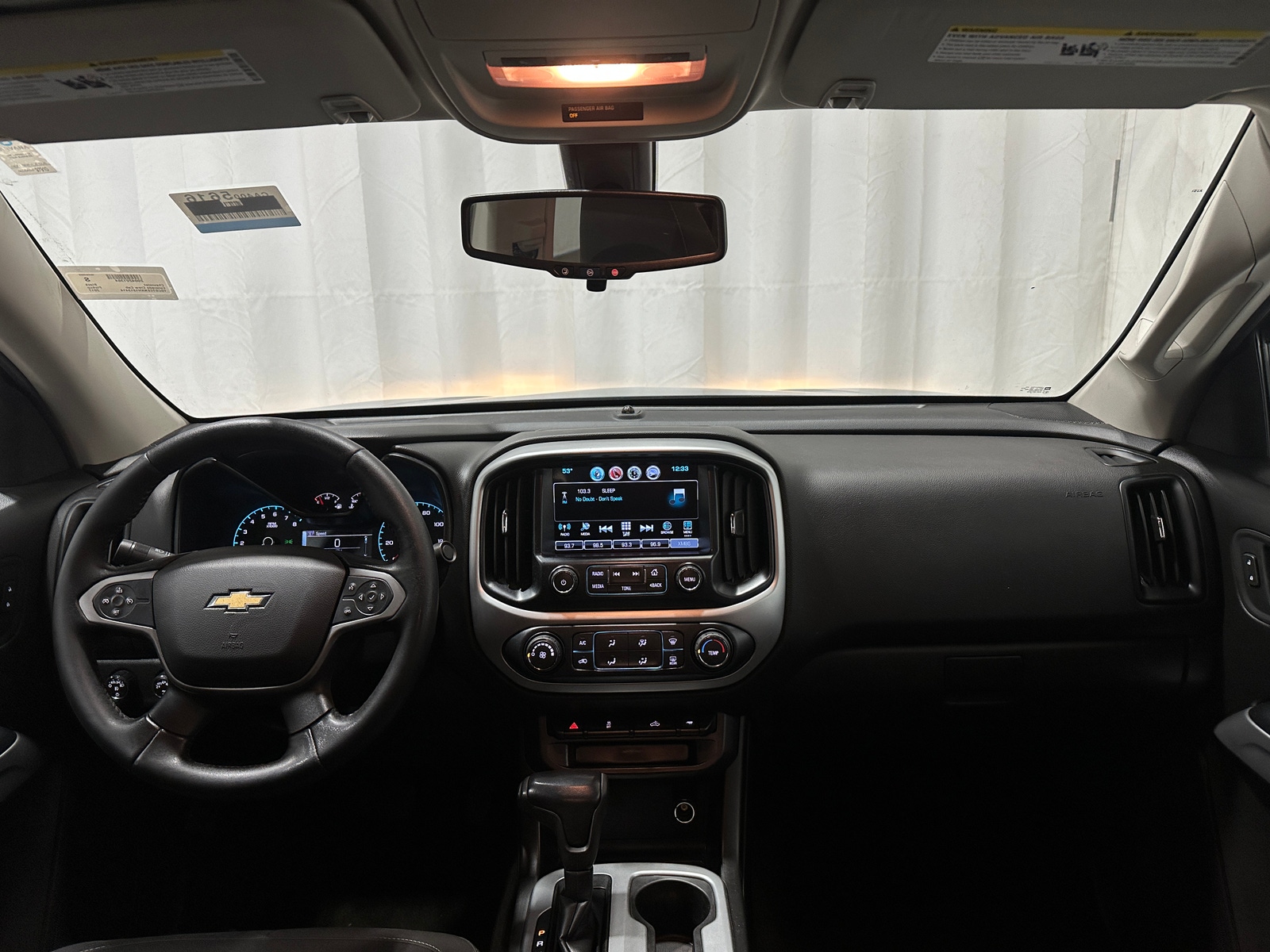 Thumbnail: 2017 Chevrolet Colorado - 3