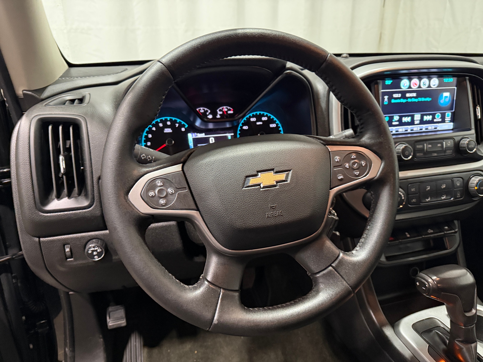 Thumbnail: 2017 Chevrolet Colorado - 5