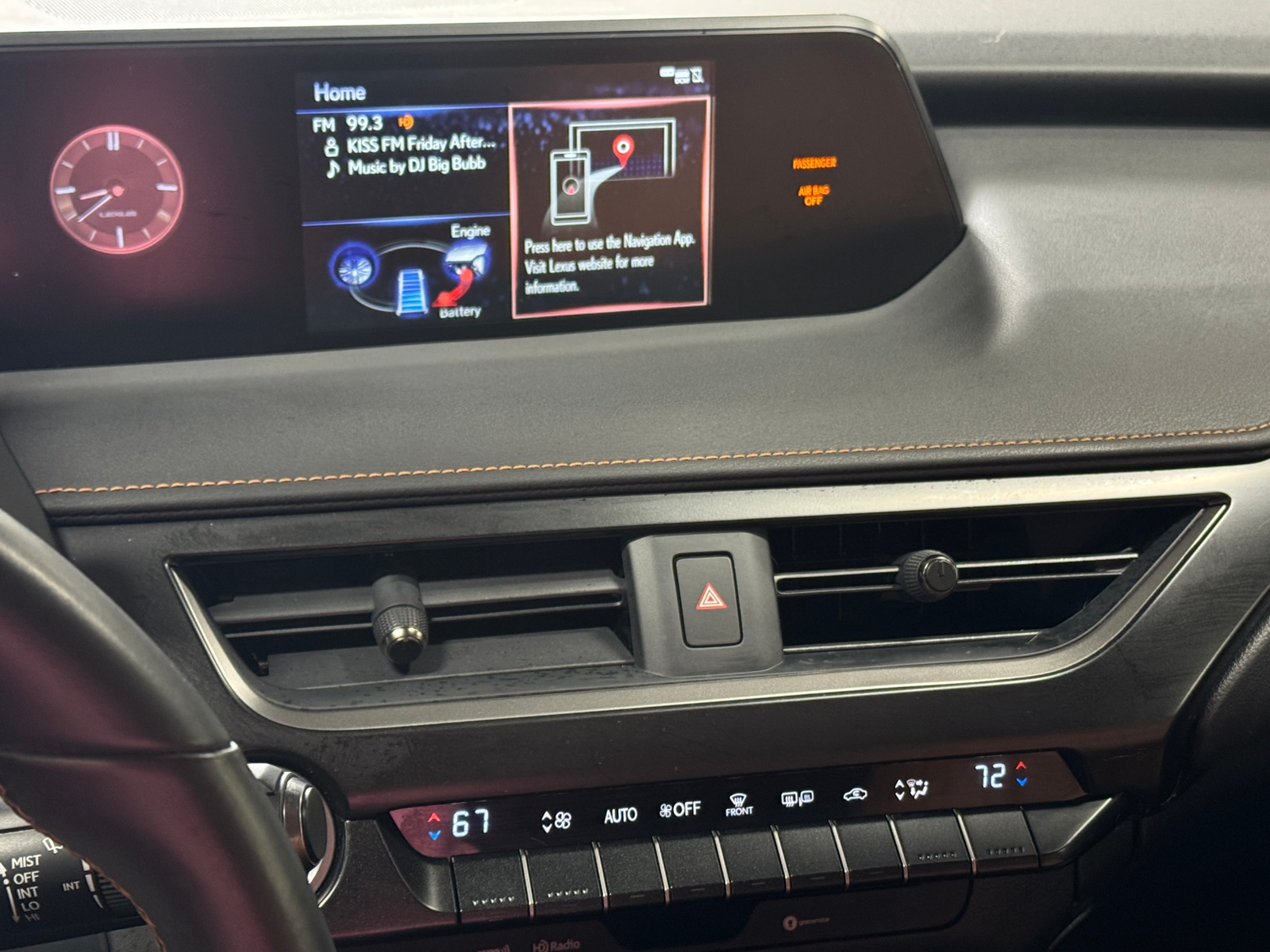 Thumbnail: 2020 Lexus UX - 3