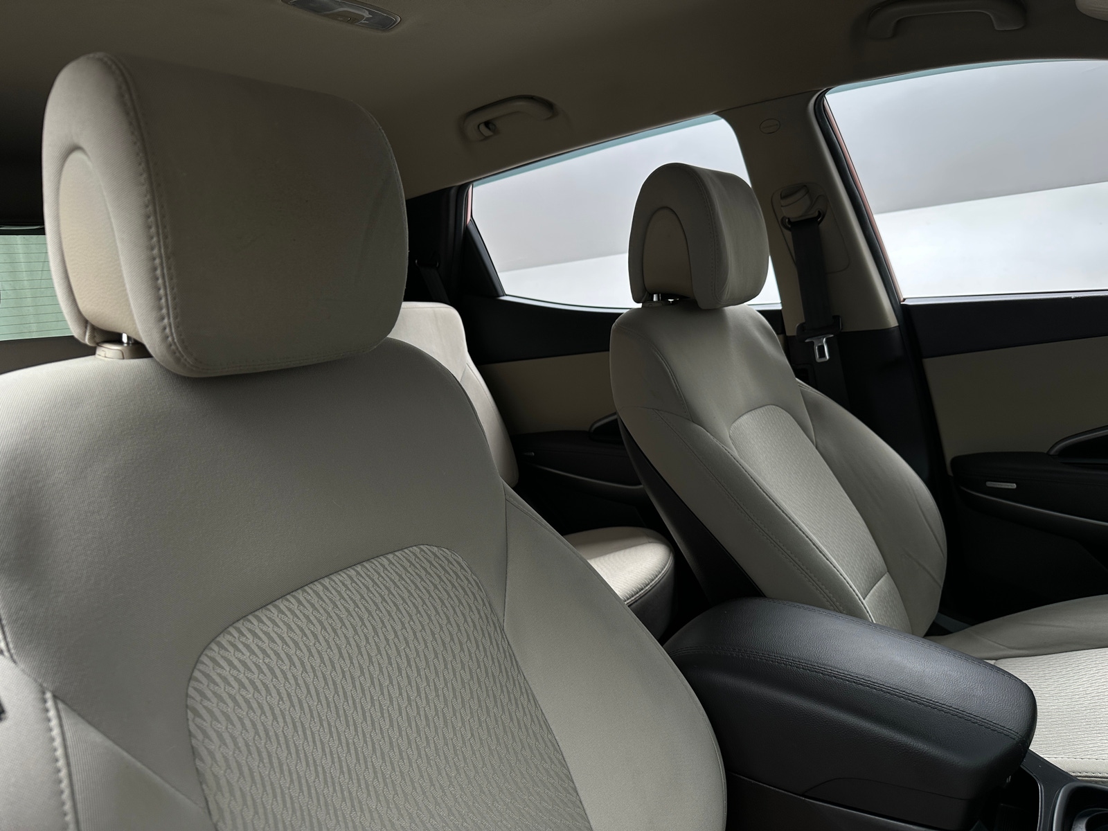 Thumbnail: 2017 Hyundai Santa Fe - 2