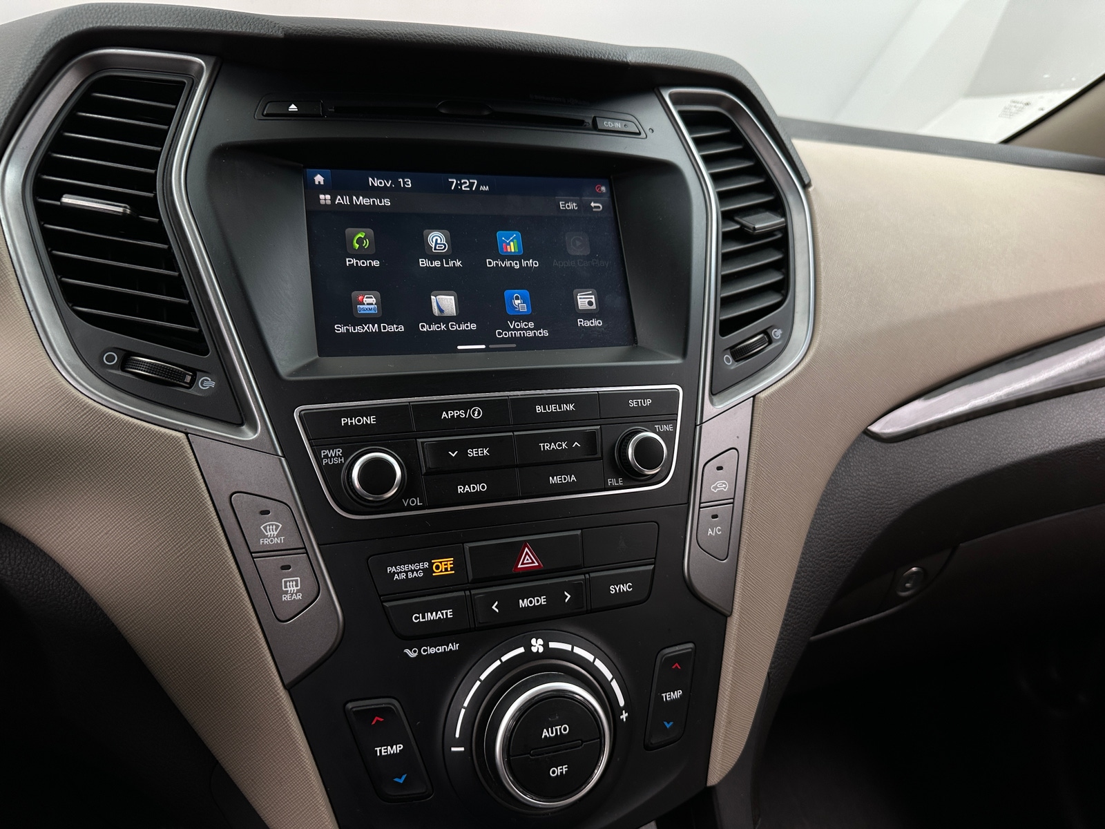 Thumbnail: 2017 Hyundai Santa Fe - 4