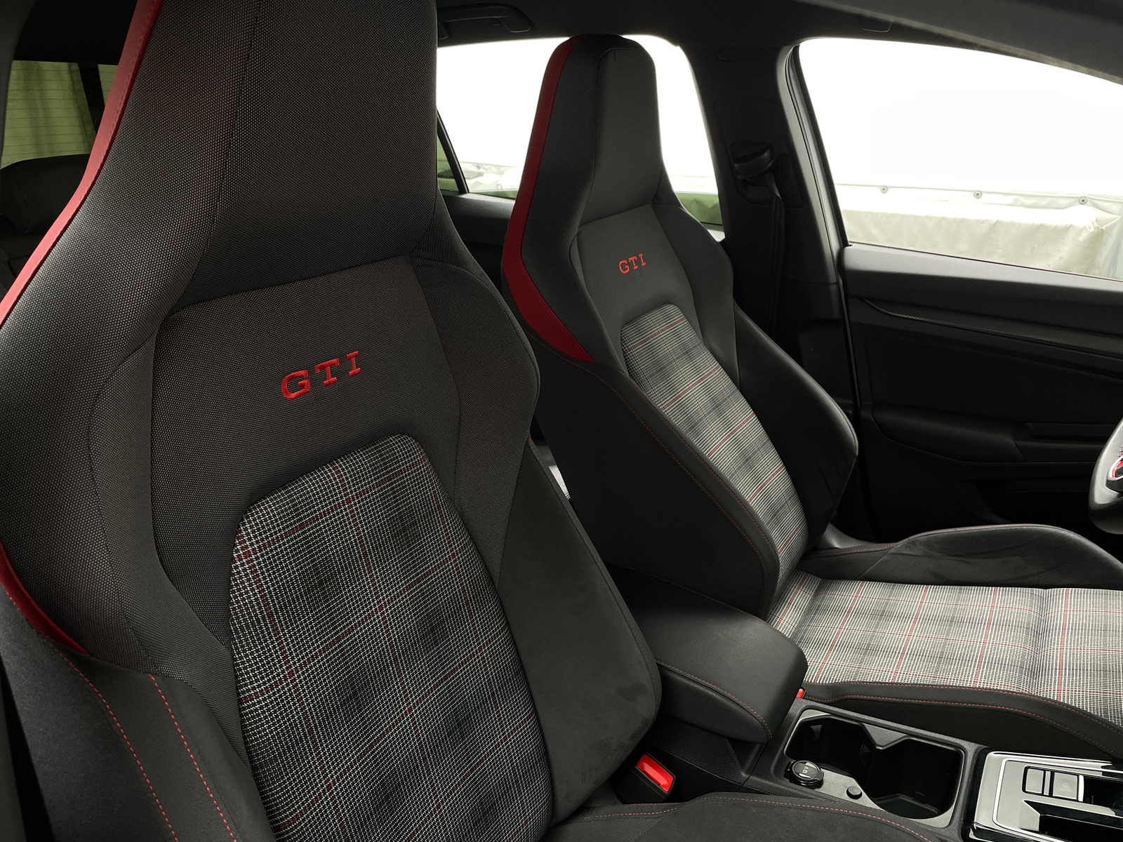 Thumbnail: 2024 Volkswagen Golf - 2