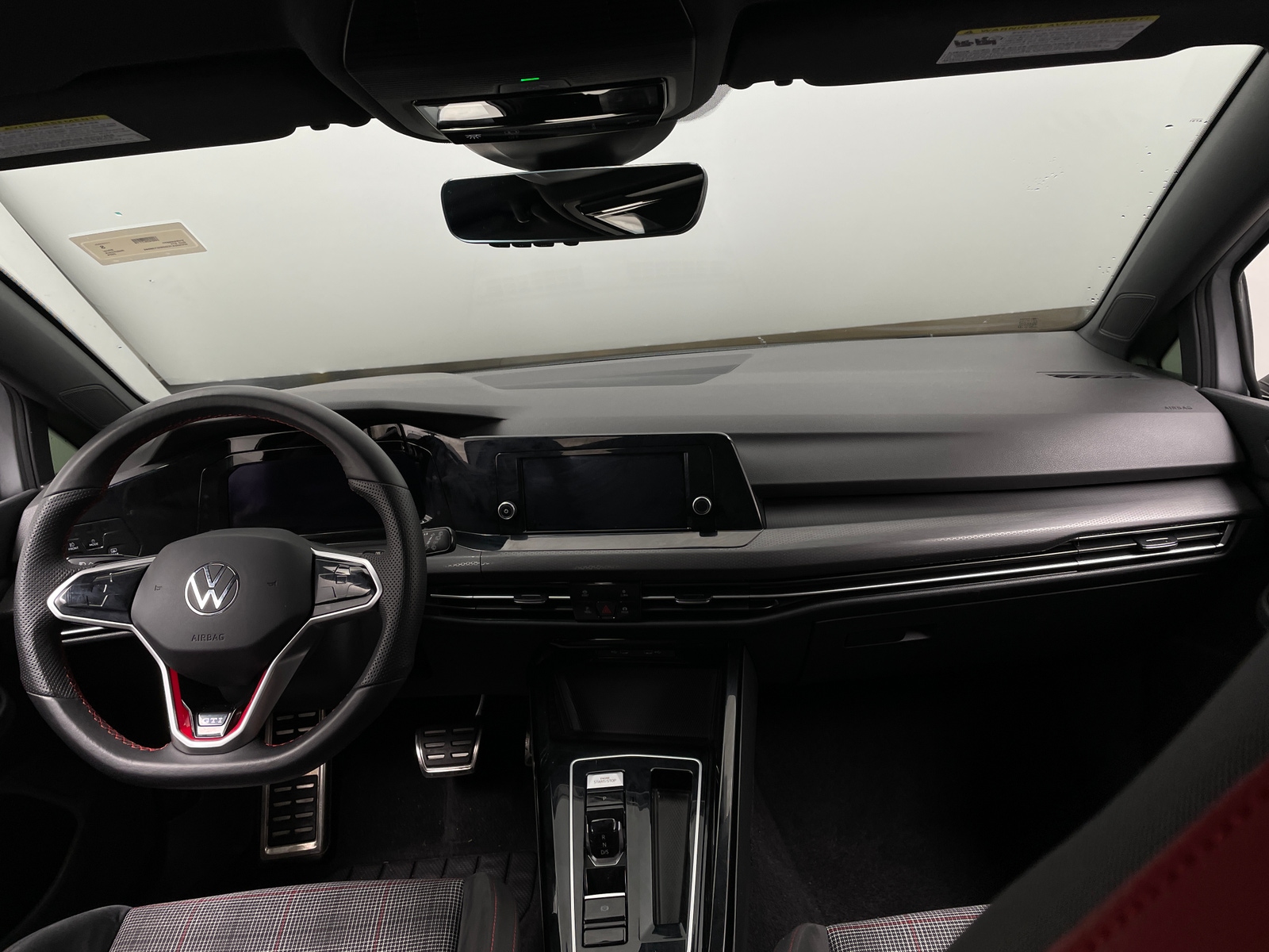 Thumbnail: 2024 Volkswagen Golf - 3