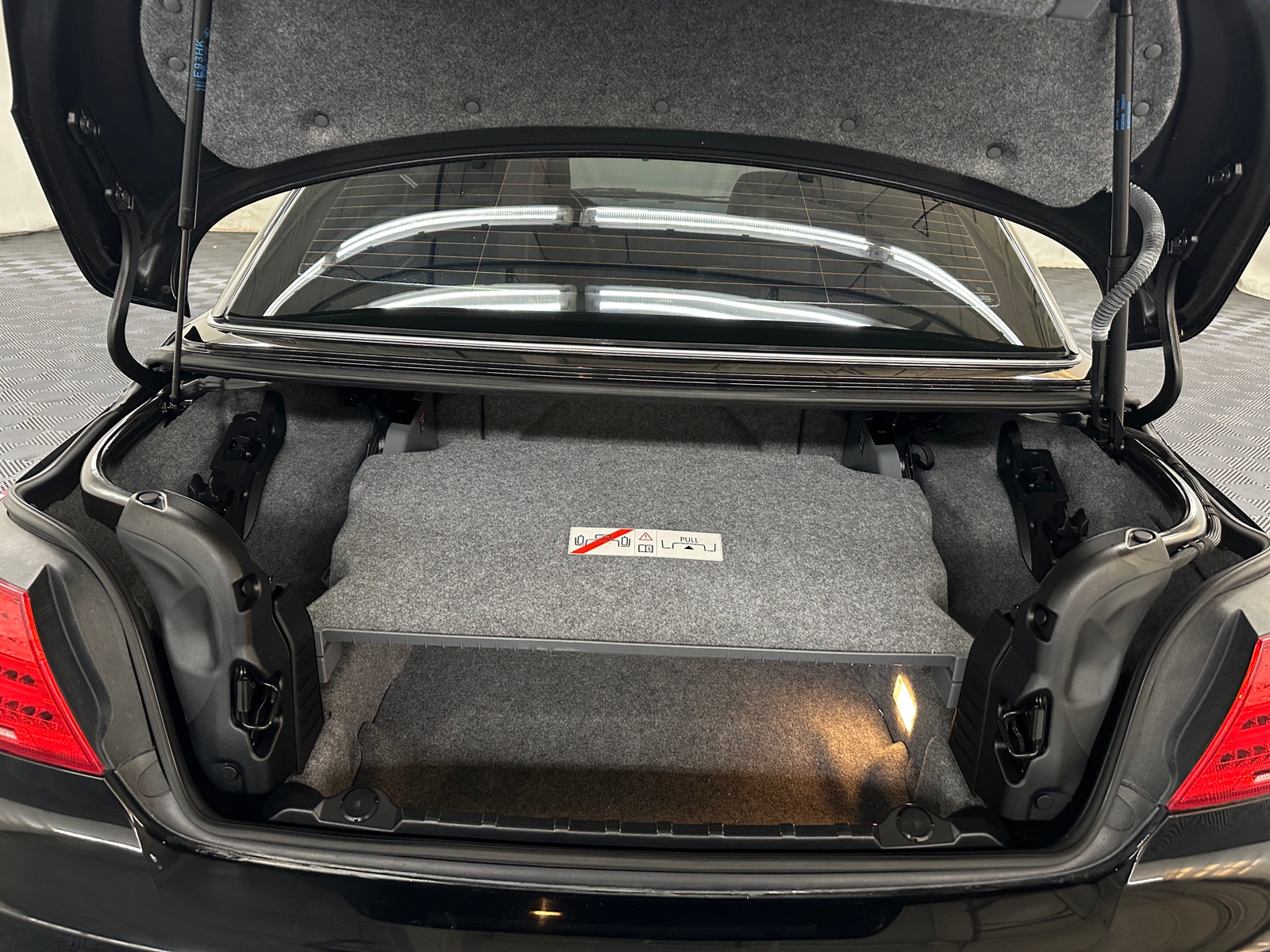 Thumbnail: 2011 BMW 3 Series - 6