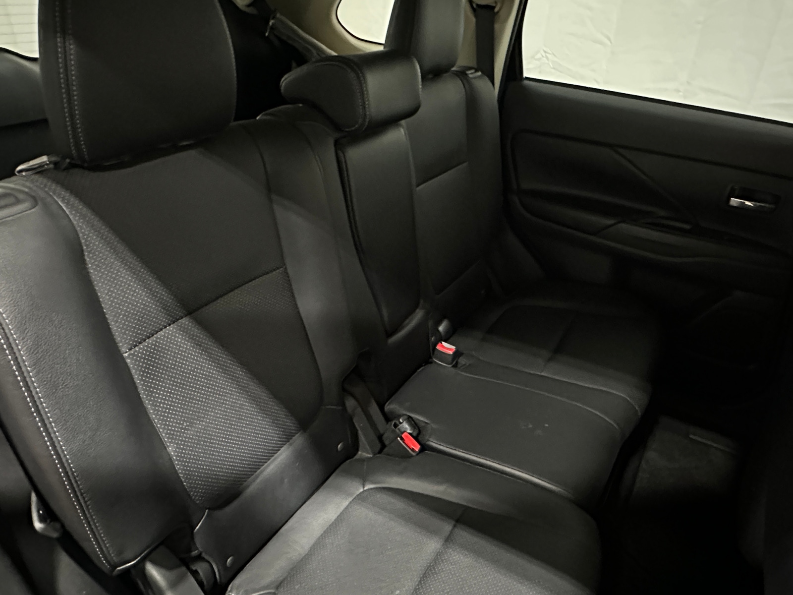 Thumbnail: 2016 Mitsubishi Outlander - 5