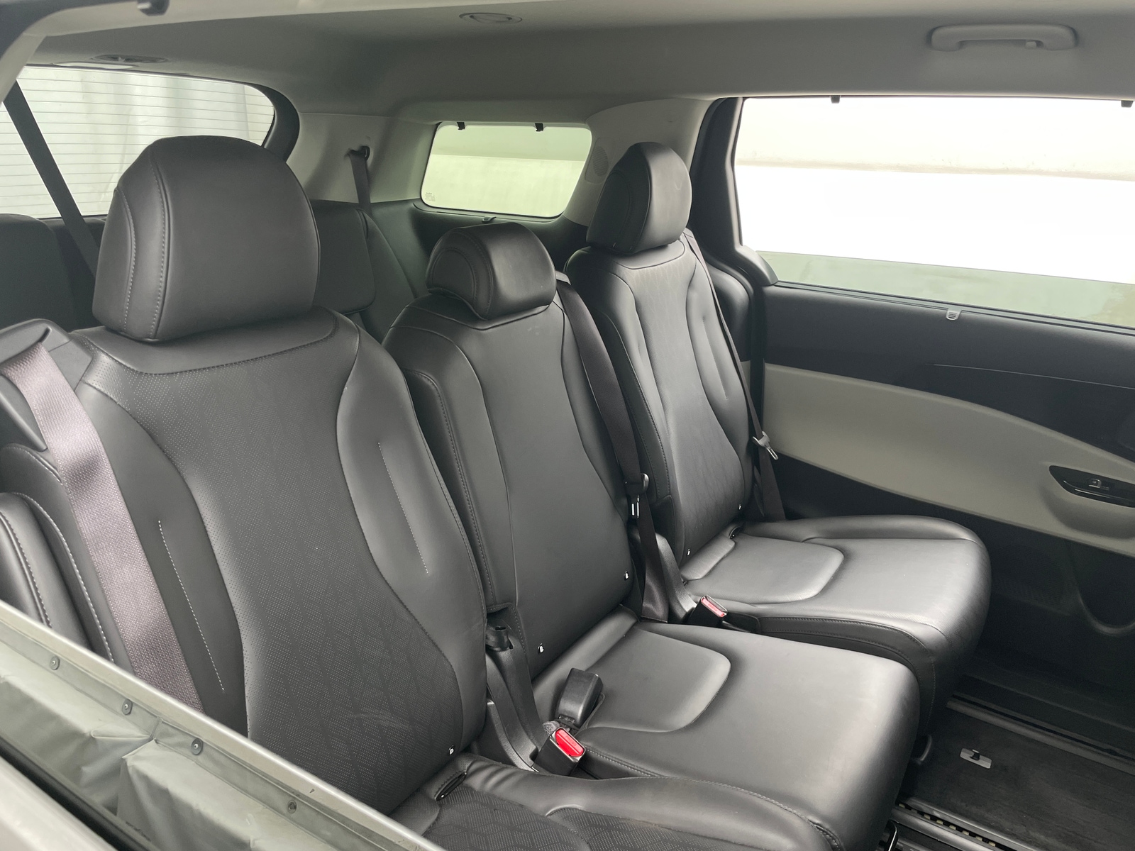 Thumbnail: 2022 Kia Carnival - 5