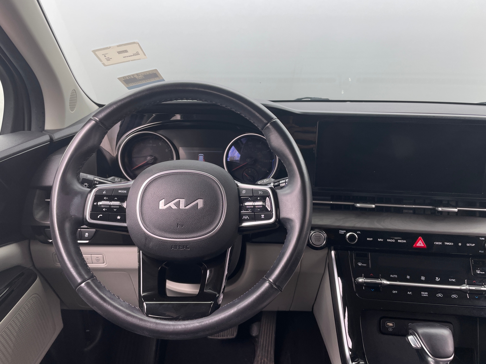 Thumbnail: 2022 Kia Carnival - 4