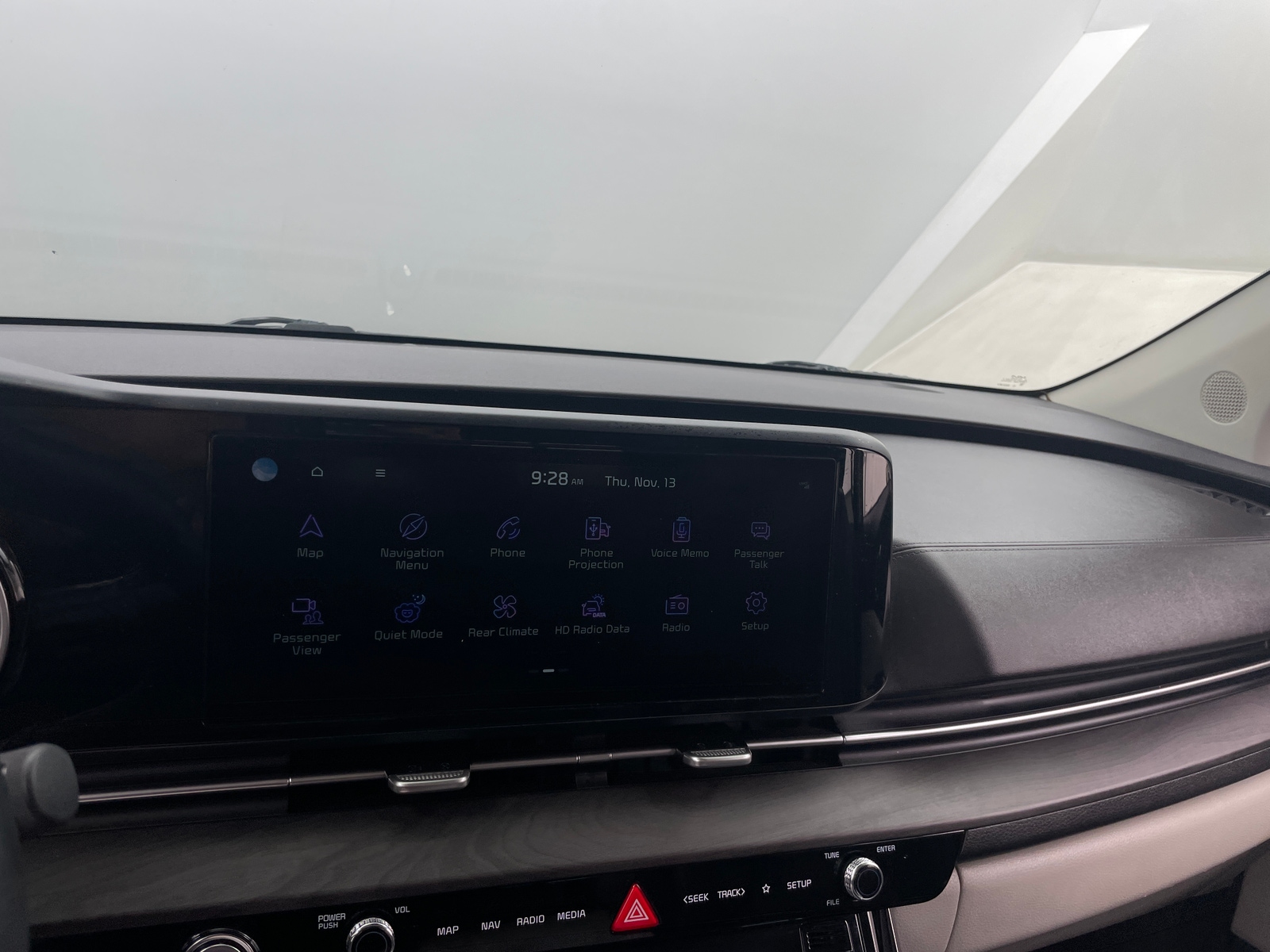 Thumbnail: 2022 Kia Carnival - 3