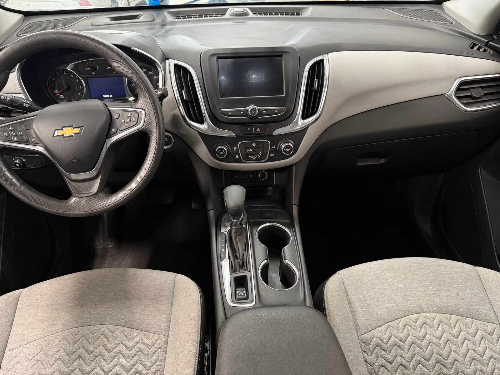 Thumbnail: 2023 Chevrolet Equinox - 3