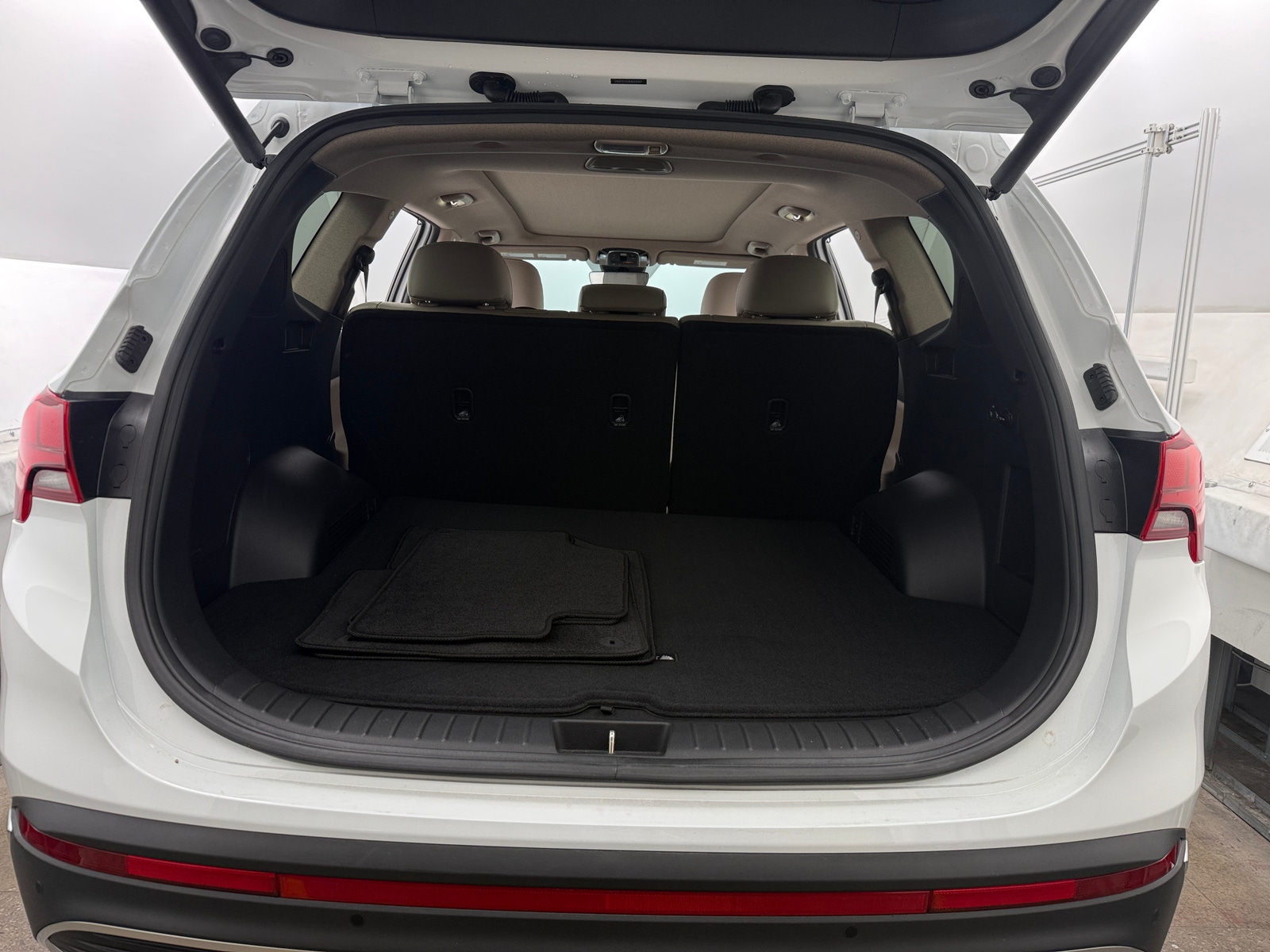 Thumbnail: 2021 Hyundai Santa Fe - 6