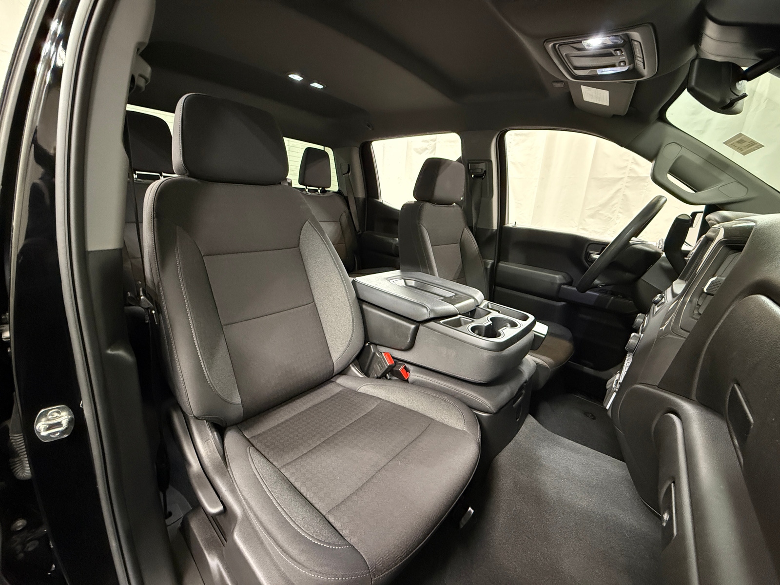 Thumbnail: 2025 Chevrolet Silverado 1500 - 2