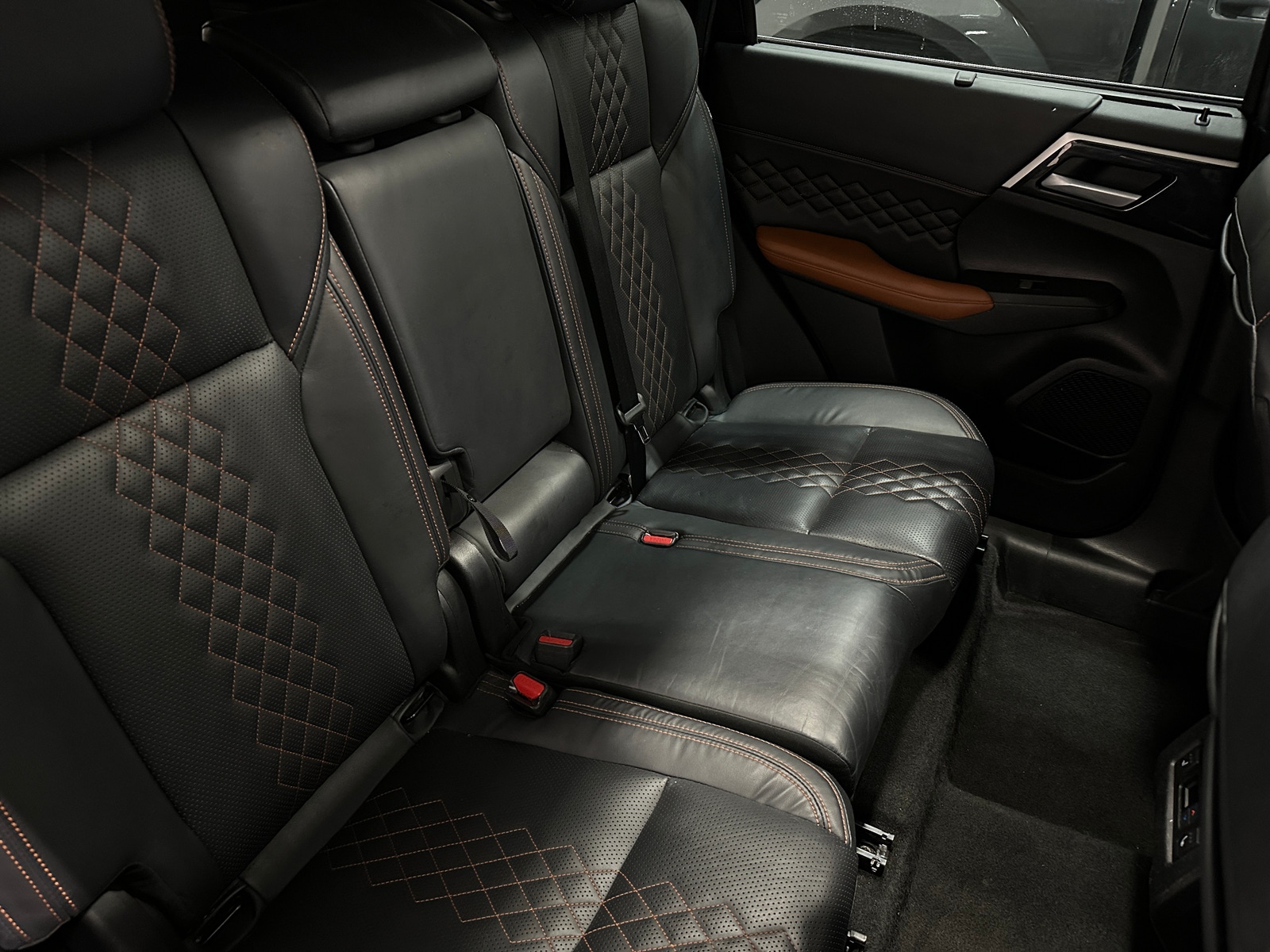 Thumbnail: 2022 Mitsubishi Outlander - 5