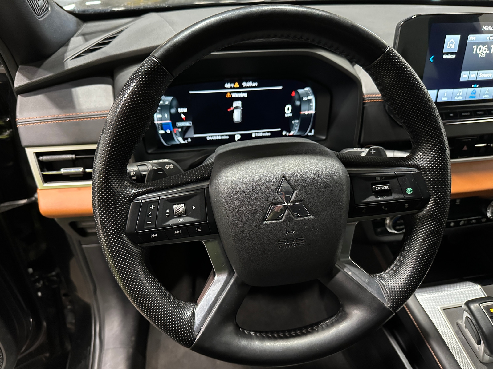 Thumbnail: 2022 Mitsubishi Outlander - 4