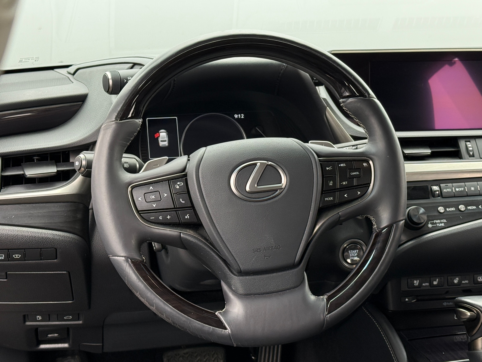 Thumbnail: 2019 Lexus ES - 5