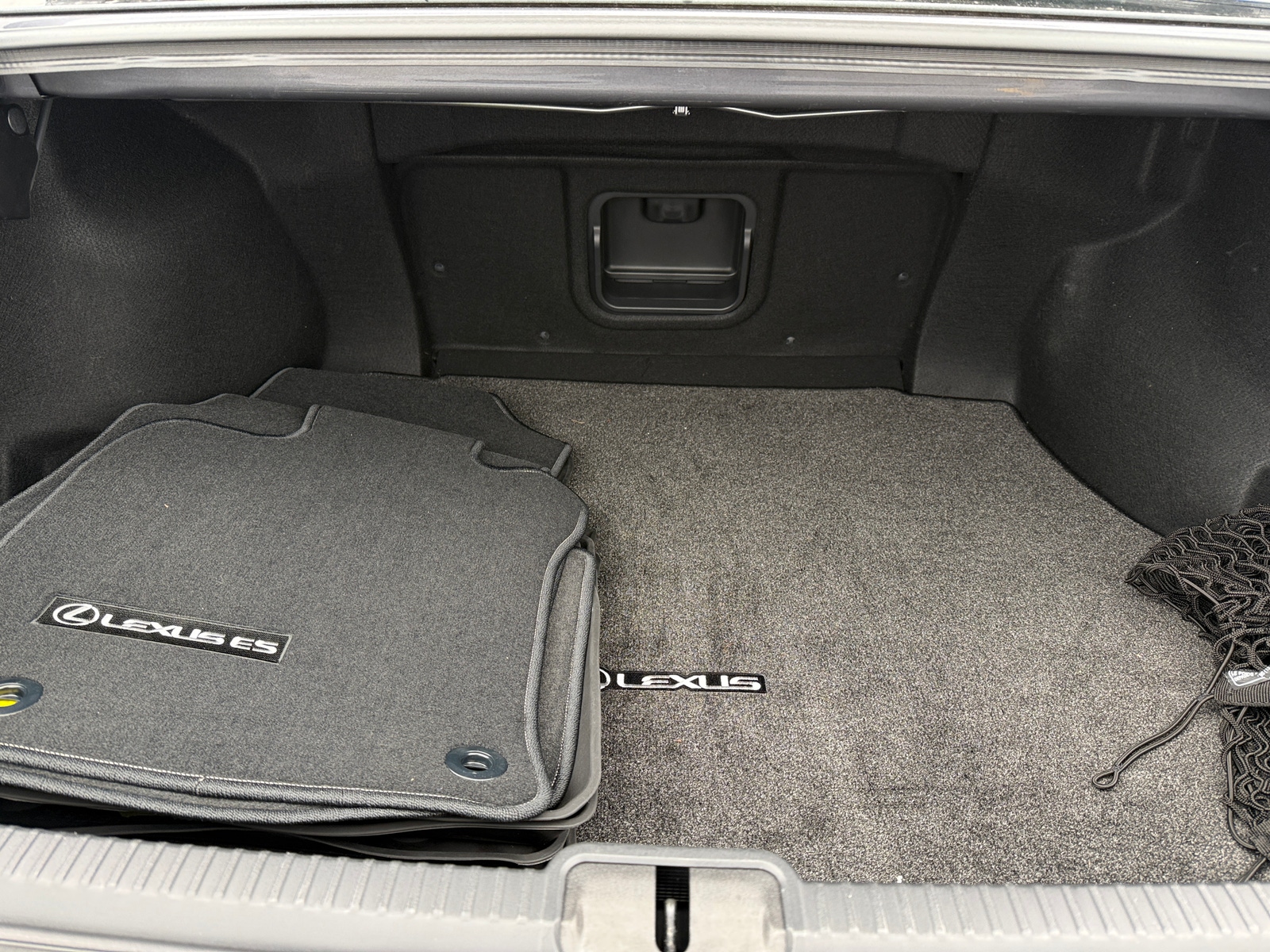 Thumbnail: 2019 Lexus ES - 7