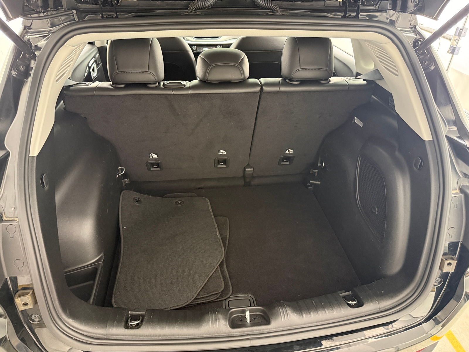 Thumbnail: 2022 Jeep Compass - 6