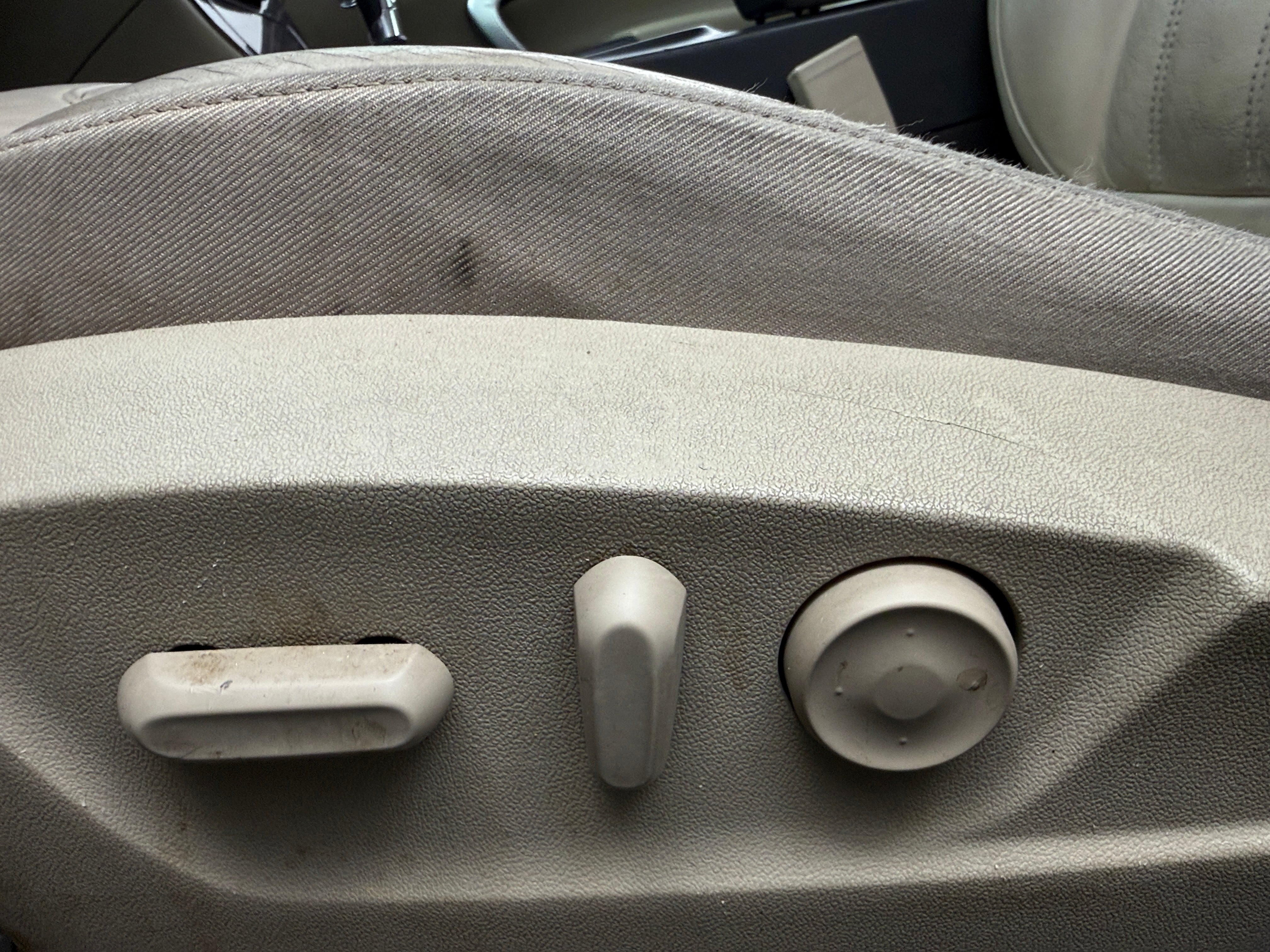 Used 2012 Buick Regal Base with VIN 2G4GR5EK1C9125414 for sale in Oak Creek, WI