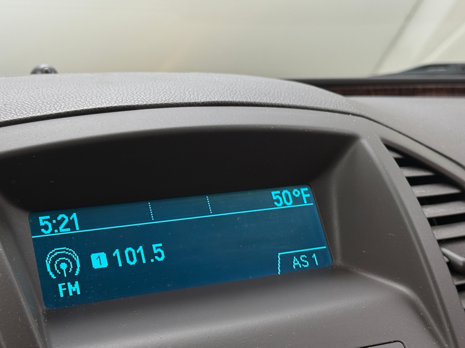 Thumbnail: 2012 Buick Regal - 3