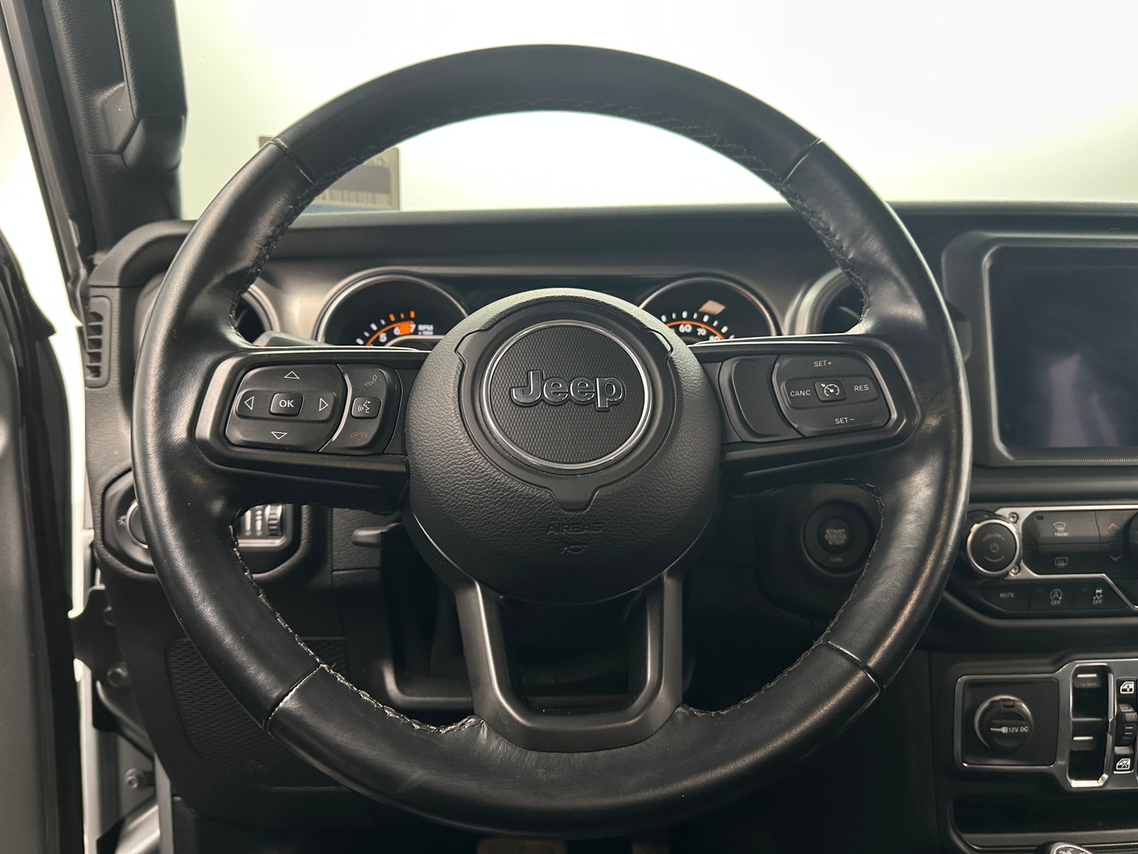 Thumbnail: 2021 Jeep Wrangler - 5