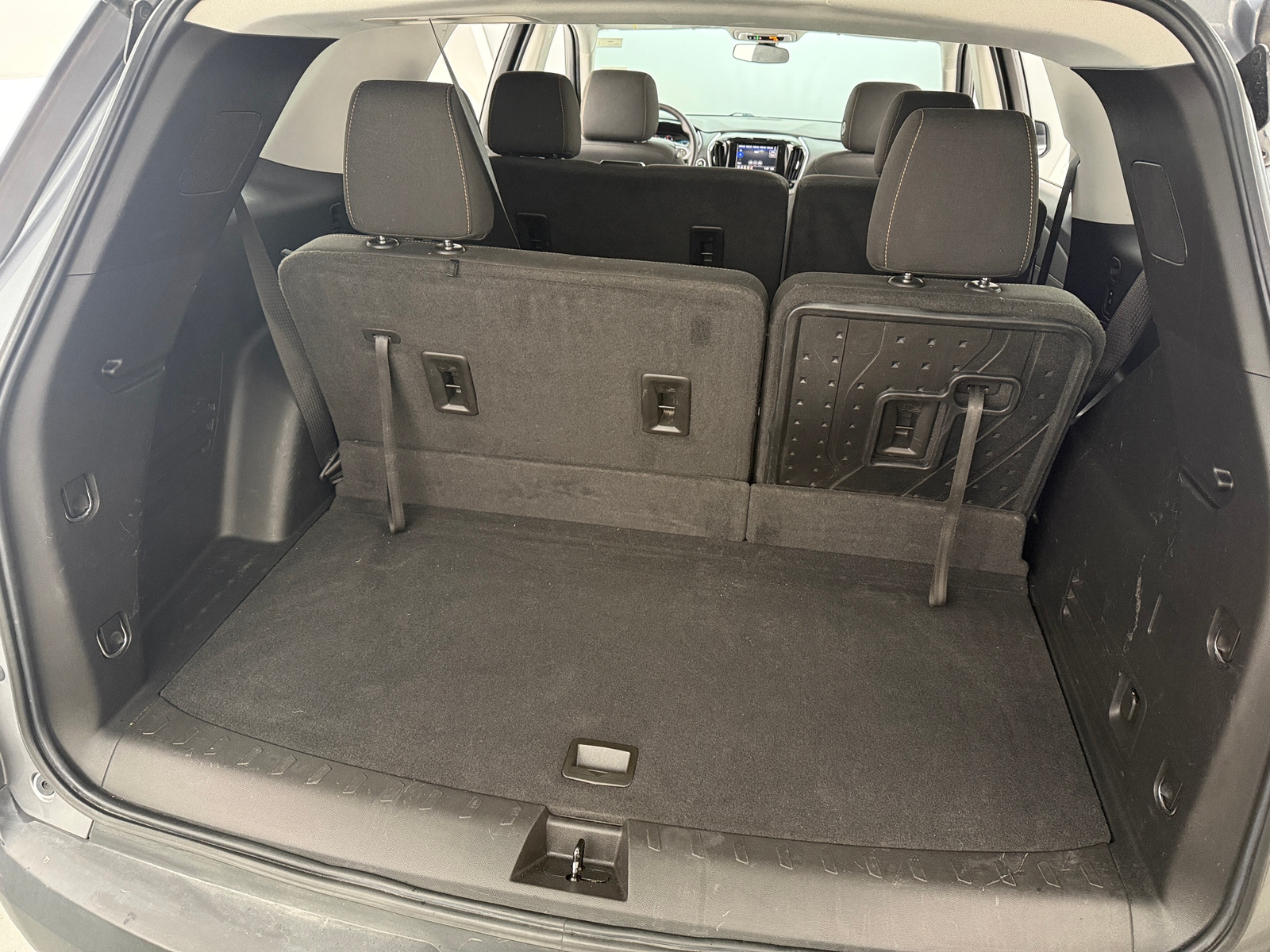 Thumbnail: 2021 Chevrolet Traverse - 7