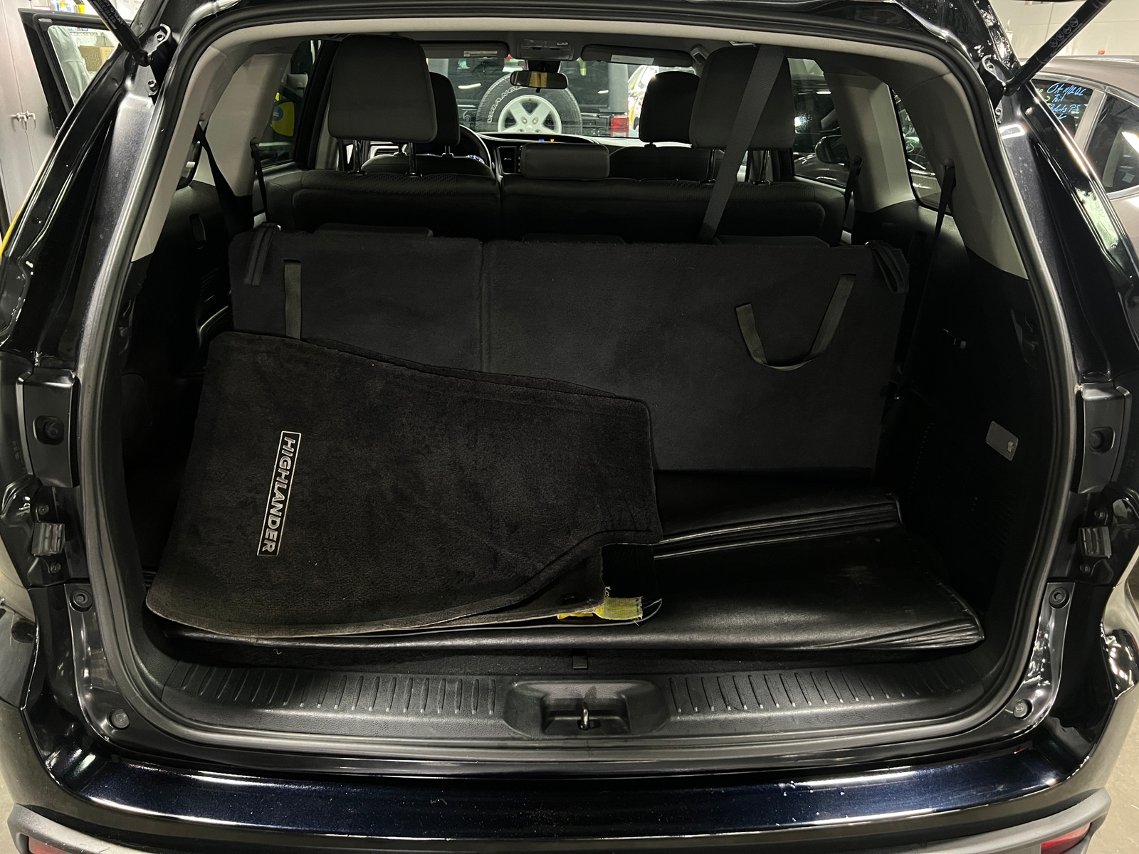 Thumbnail: 2017 Toyota Highlander - 7