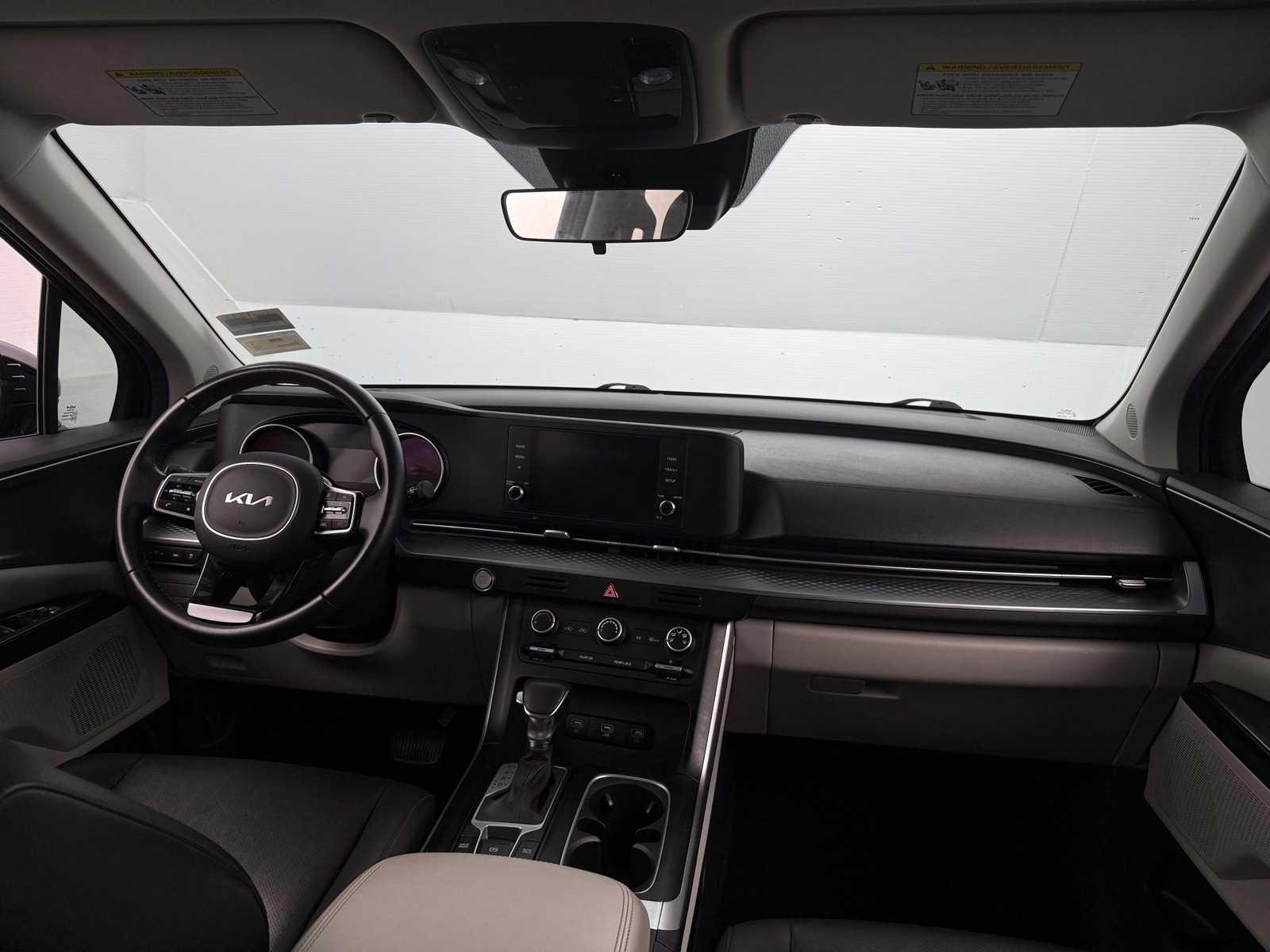 Thumbnail: 2023 Kia Carnival - 2