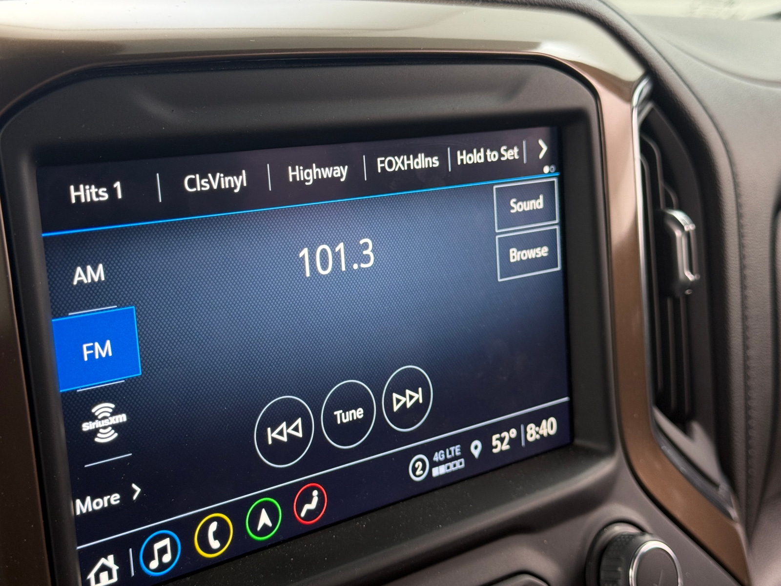 Thumbnail: 2022 Chevrolet Silverado 1500 - 3