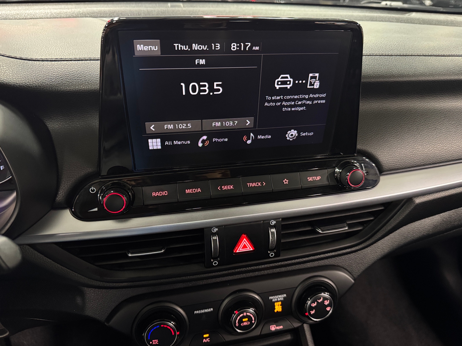 Thumbnail: 2023 Kia Forte - 4