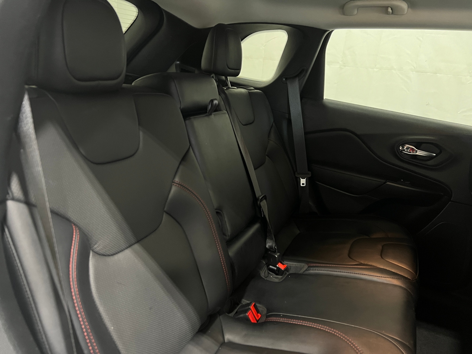 Thumbnail: 2022 Jeep Cherokee - 5