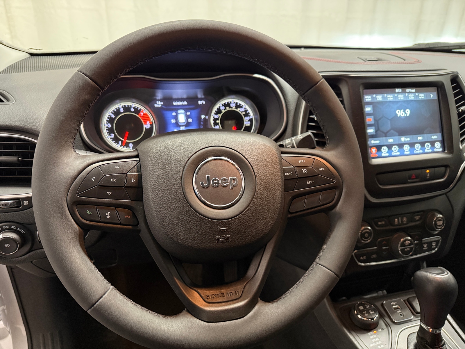 Thumbnail: 2022 Jeep Cherokee - 4