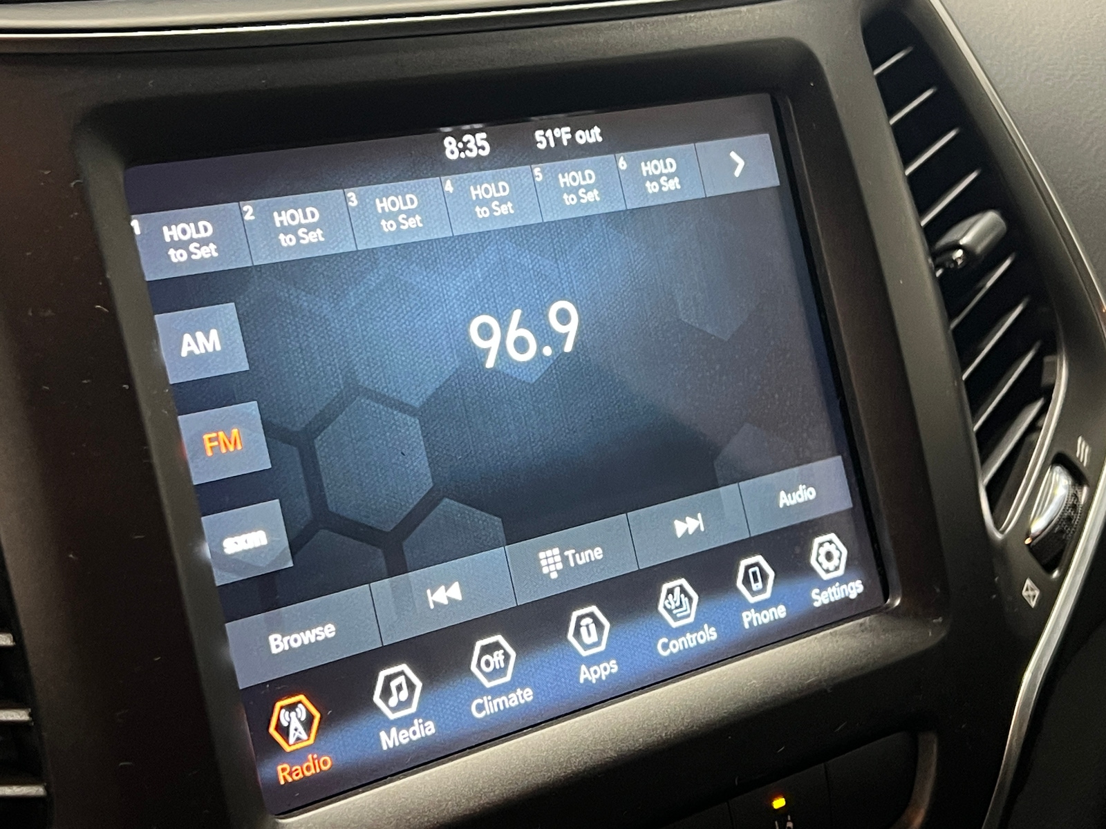 Thumbnail: 2022 Jeep Cherokee - 3