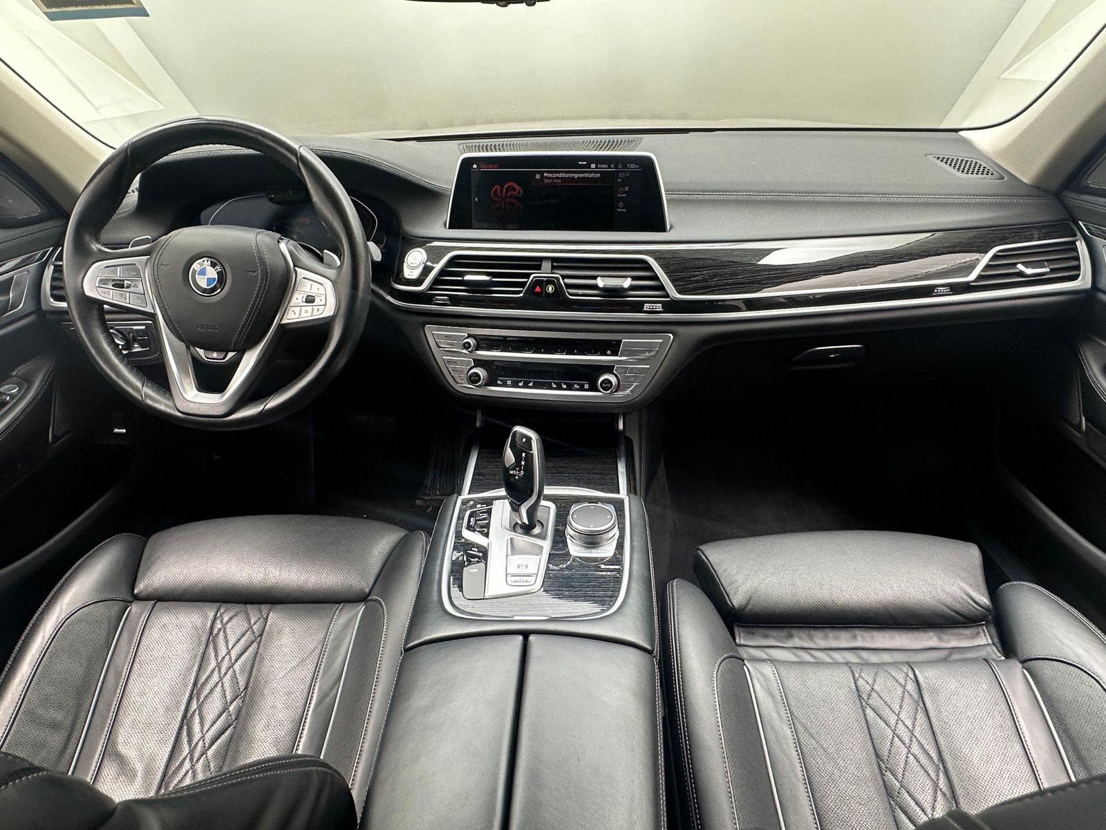 Thumbnail: 2022 BMW 7 Series - 2