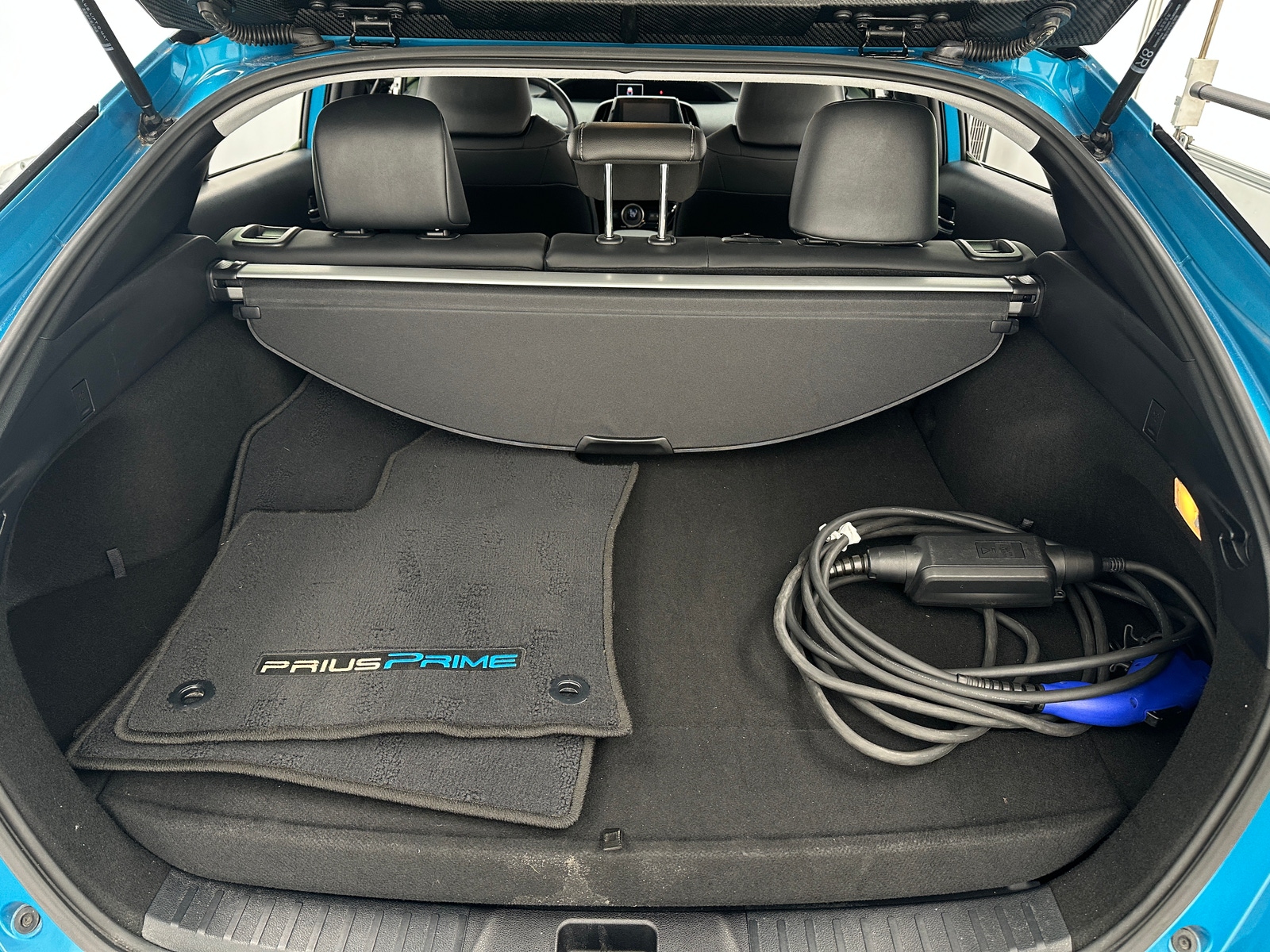 Thumbnail: 2020 Toyota Prius Prime - 6