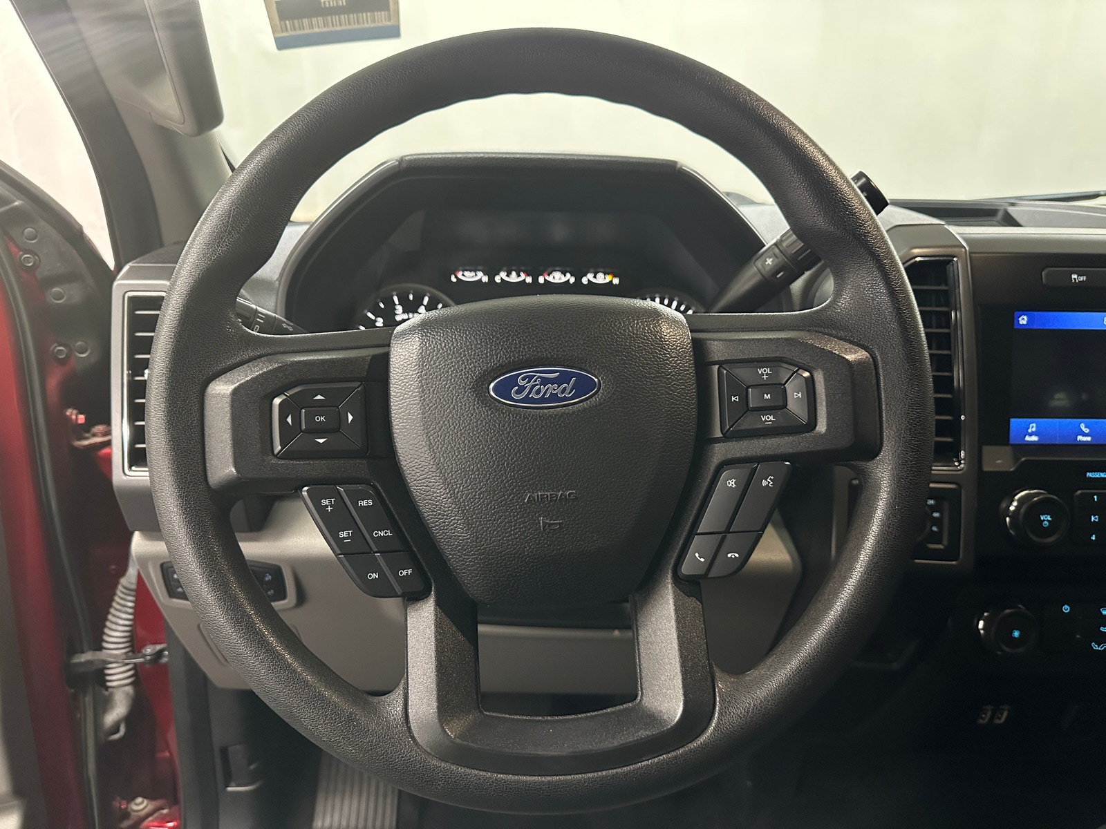 Thumbnail: 2019 Ford Econoline - 5