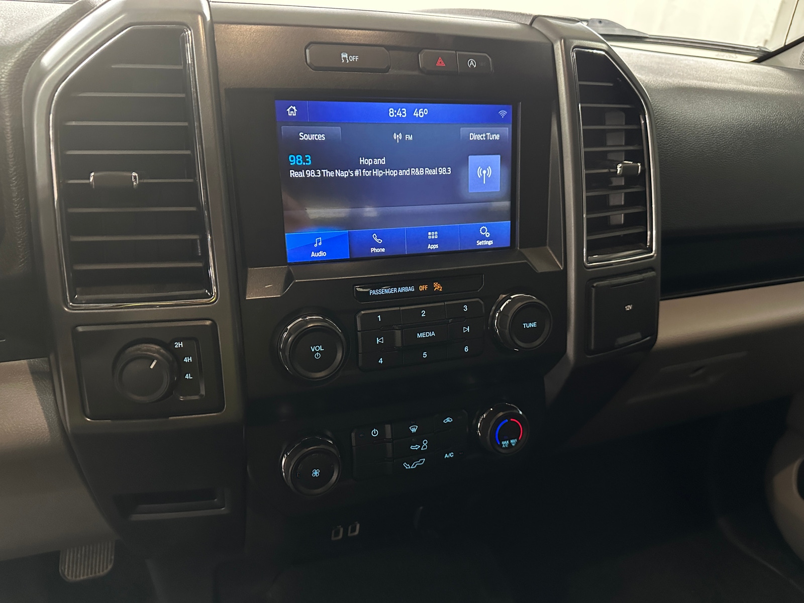 Thumbnail: 2019 Ford Econoline - 4