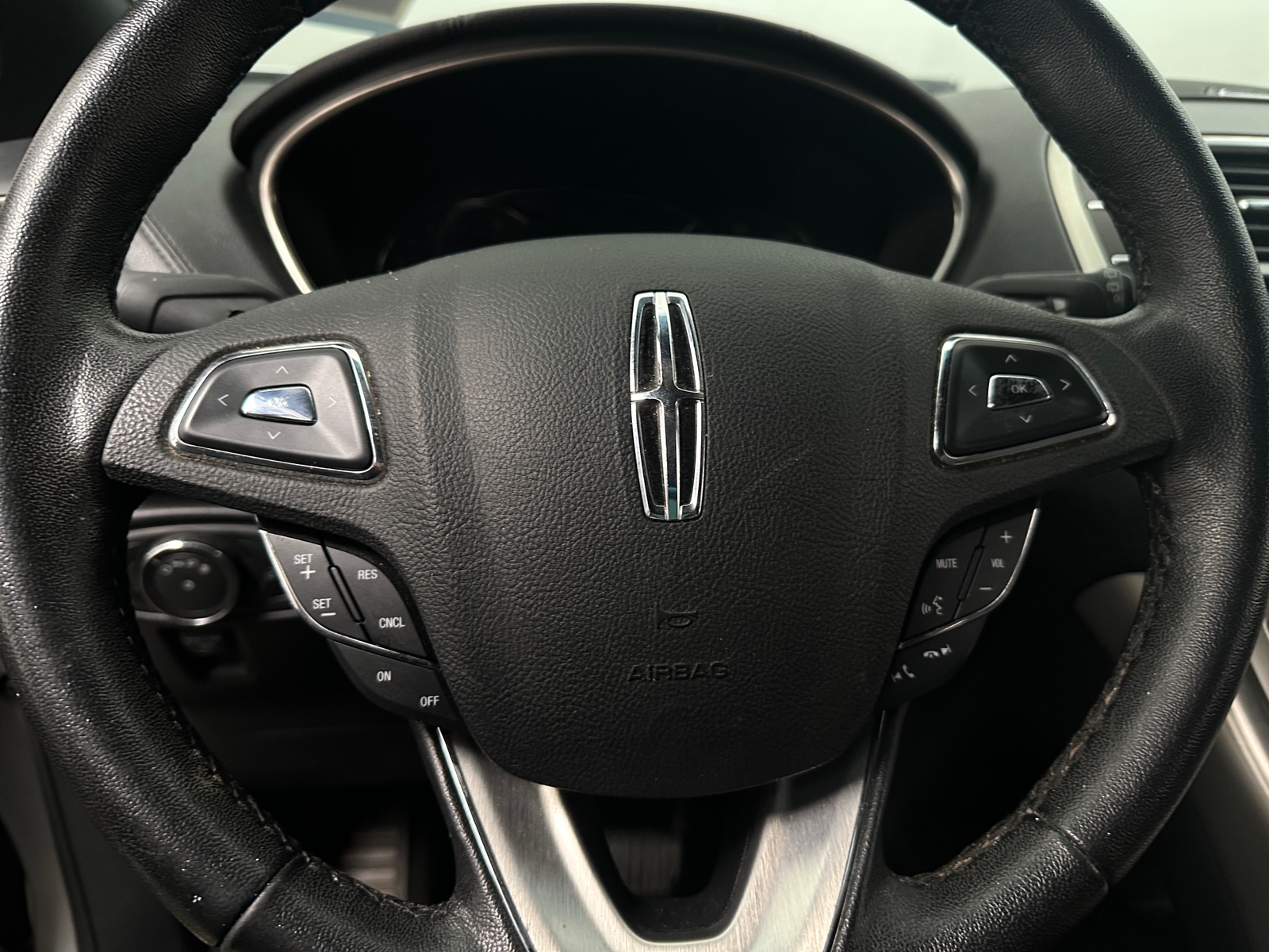 Thumbnail: 2018 Lincoln MKX - 4