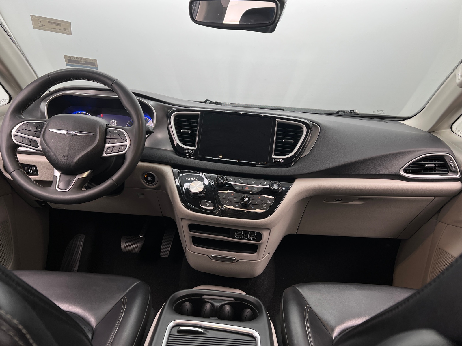 Thumbnail: 2023 Chrysler Pacifica - 2