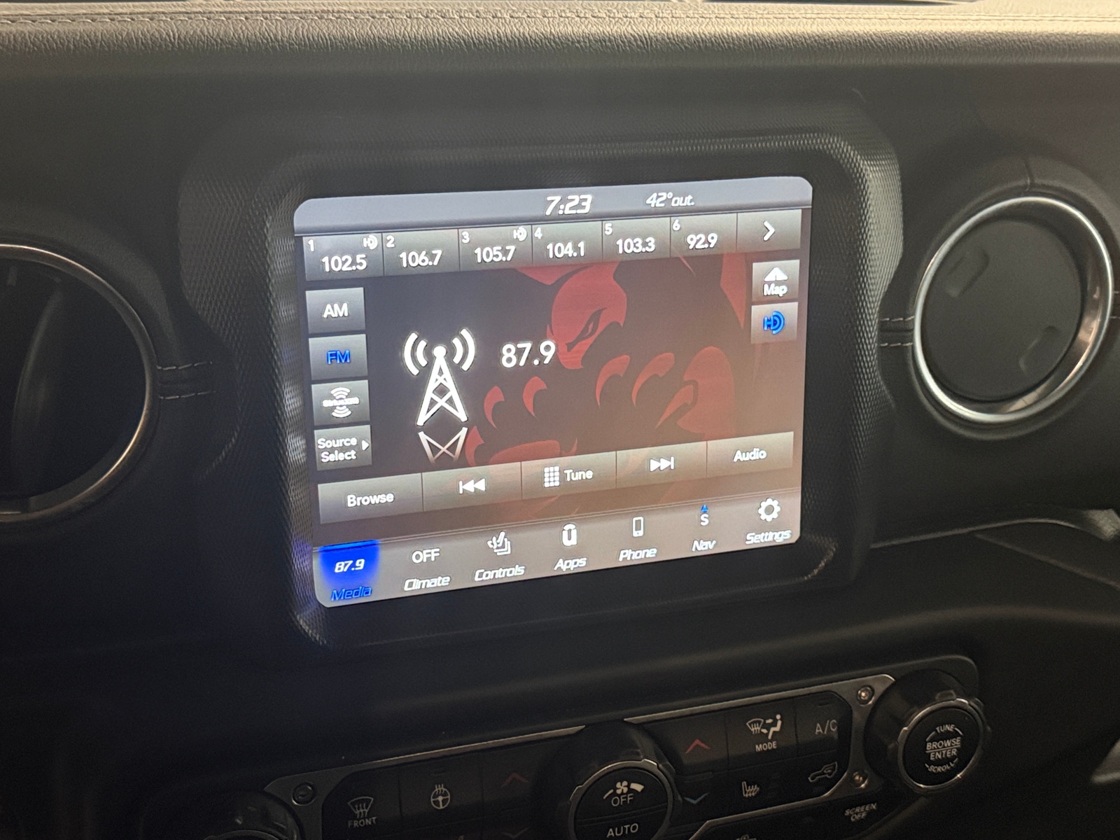 Thumbnail: 2023 Jeep Wrangler - 4